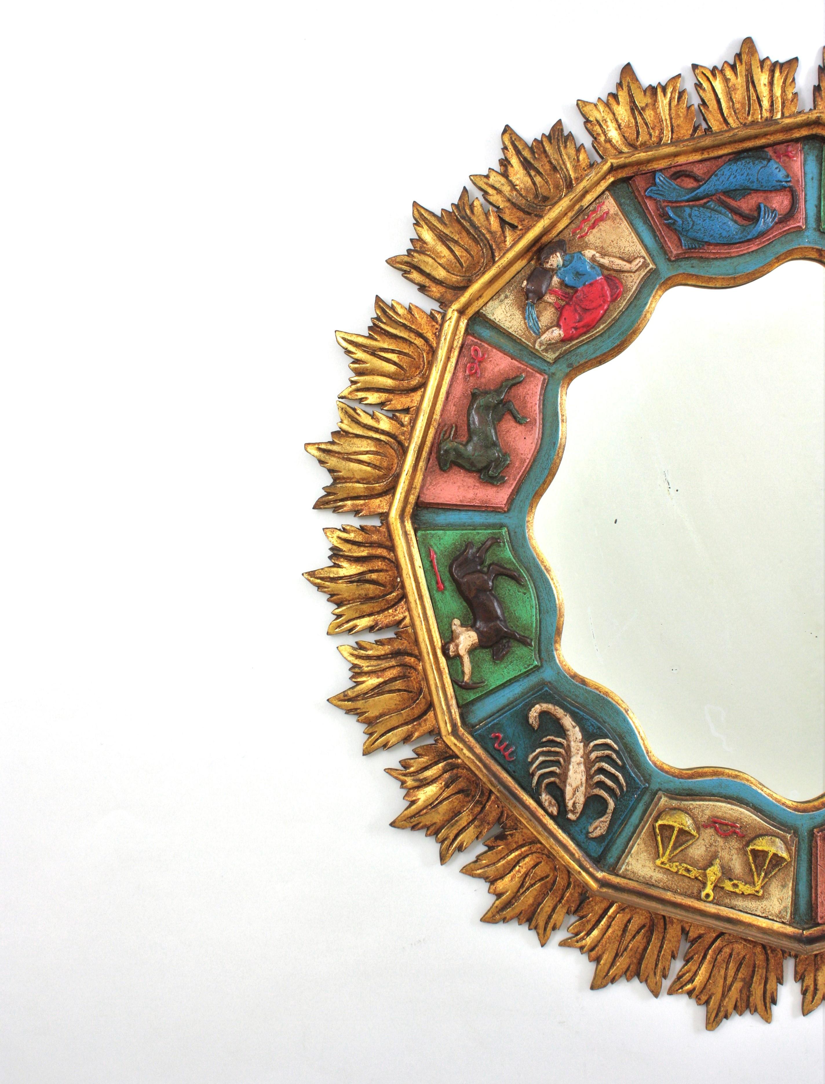 Zodiac Giltwood XL Sonnenschliff-Spiegel mit polychromem Rahmen, Spanien 1950 im Zustand „Gut“ im Angebot in Barcelona, ES