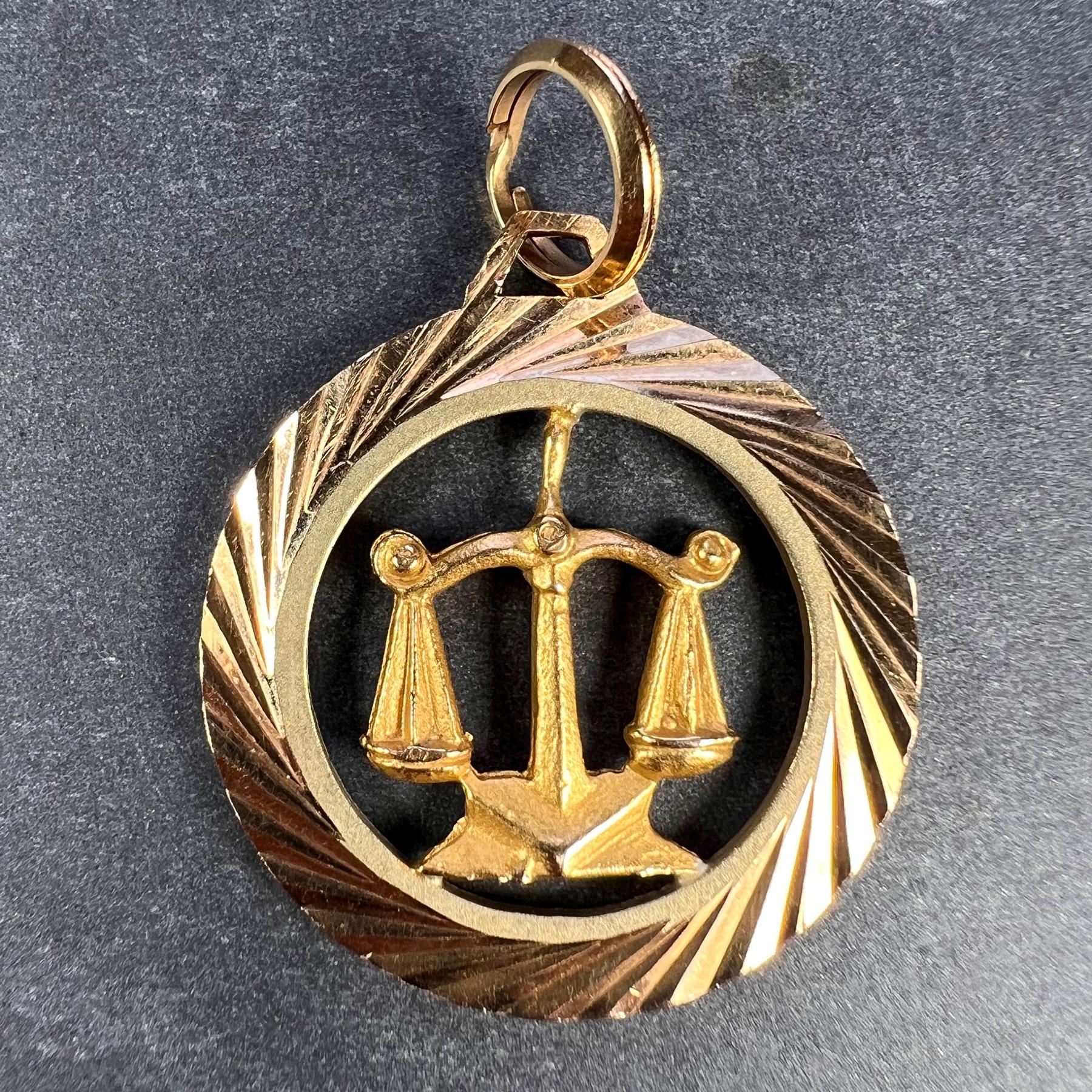 Zodiac Libra 18K Yellow Gold Charm Pendant  In Good Condition For Sale In London, GB