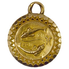 Zodiac Pisces 18 Karat Yellow Gold Charm Pendant