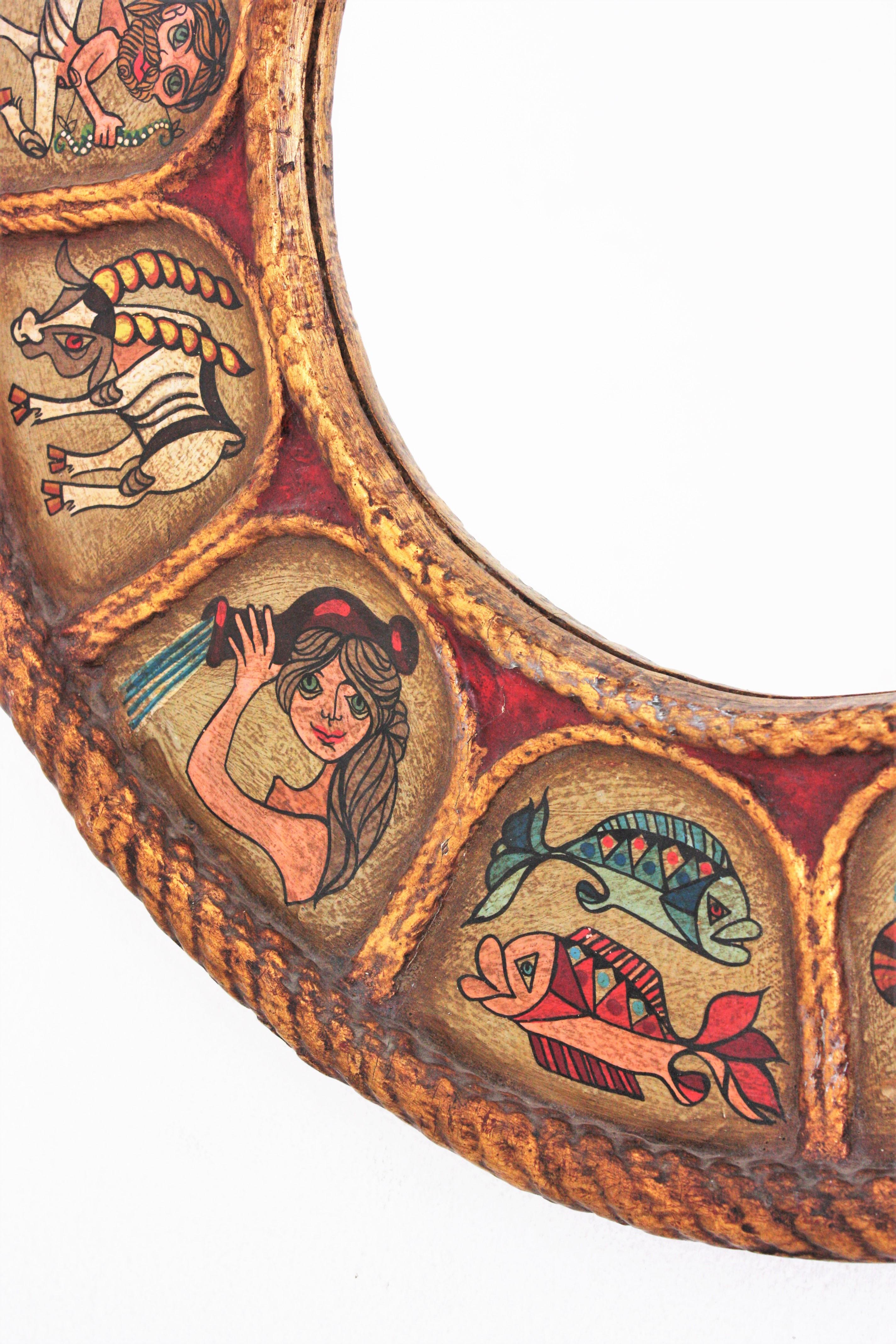 Runder spanischer Zodiac-Spiegel aus vergoldetem, polychromem Holz, 1950er Jahre im Angebot 1