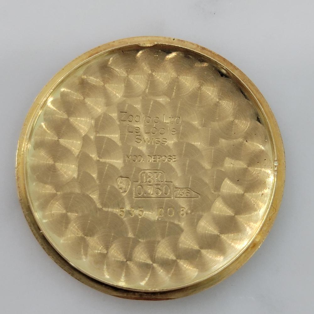 Zodiac Ultra Slim 18k Gold 34mm Herren Handaufzug Dress Watch 1970s Vintage By NA130 im Angebot 9