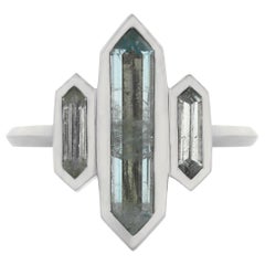 Zoe and Morgan 18 Karat Aquamarine Kailas Cocktail Ring