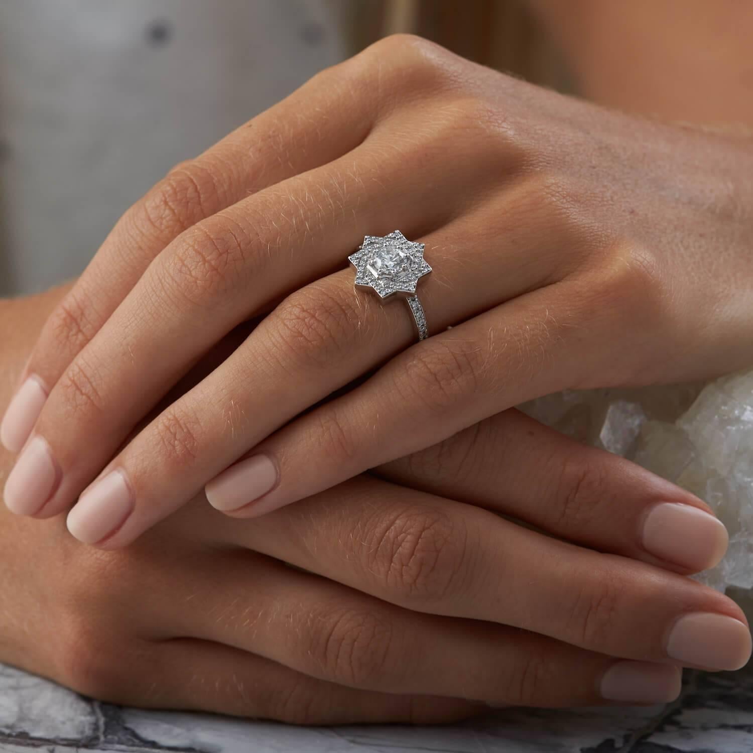 Round Cut Zoe and Morgan Zinnia 18 Karat White Gold Diamond Engagement Ring For Sale