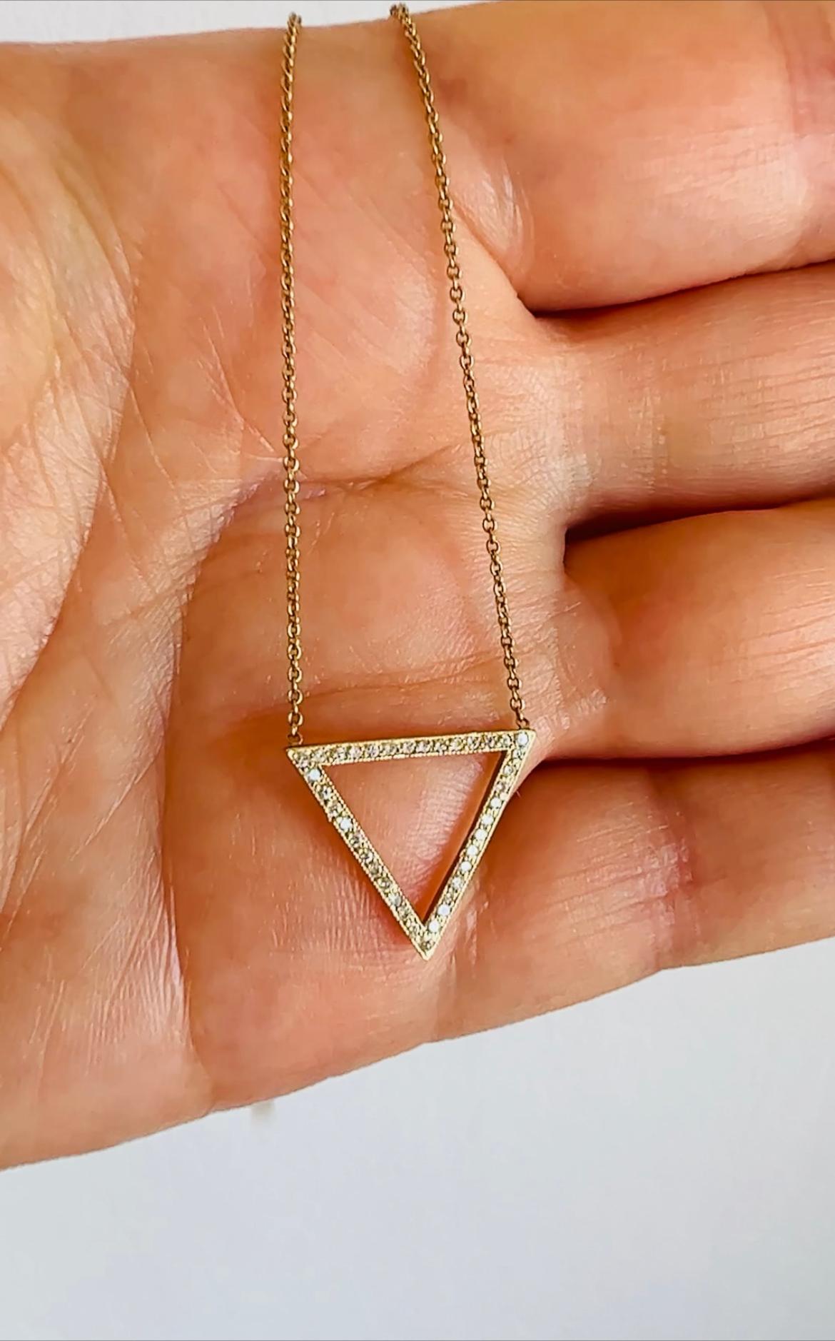 Contemporary Zoe Chicco 14k Yellow Gold Diamond Triangle Pendant Station Necklace For Sale