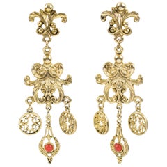 Zoe Coste Clips d'oreilles lustre baroques en métal doré