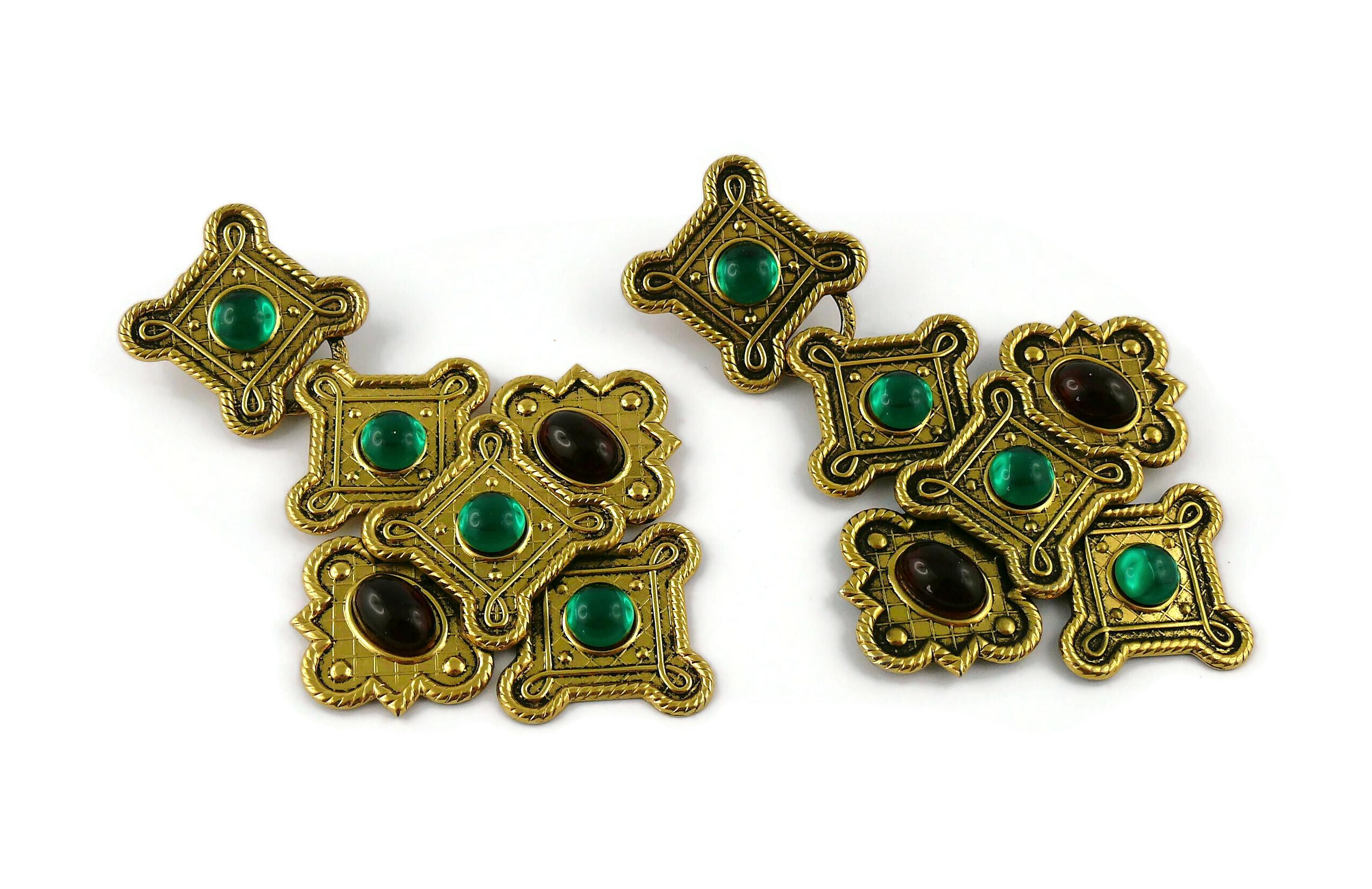 Zoe Coste Boucles d'oreilles pendantes vintage d'inspiration byzantine massive Bon état à Nice, FR