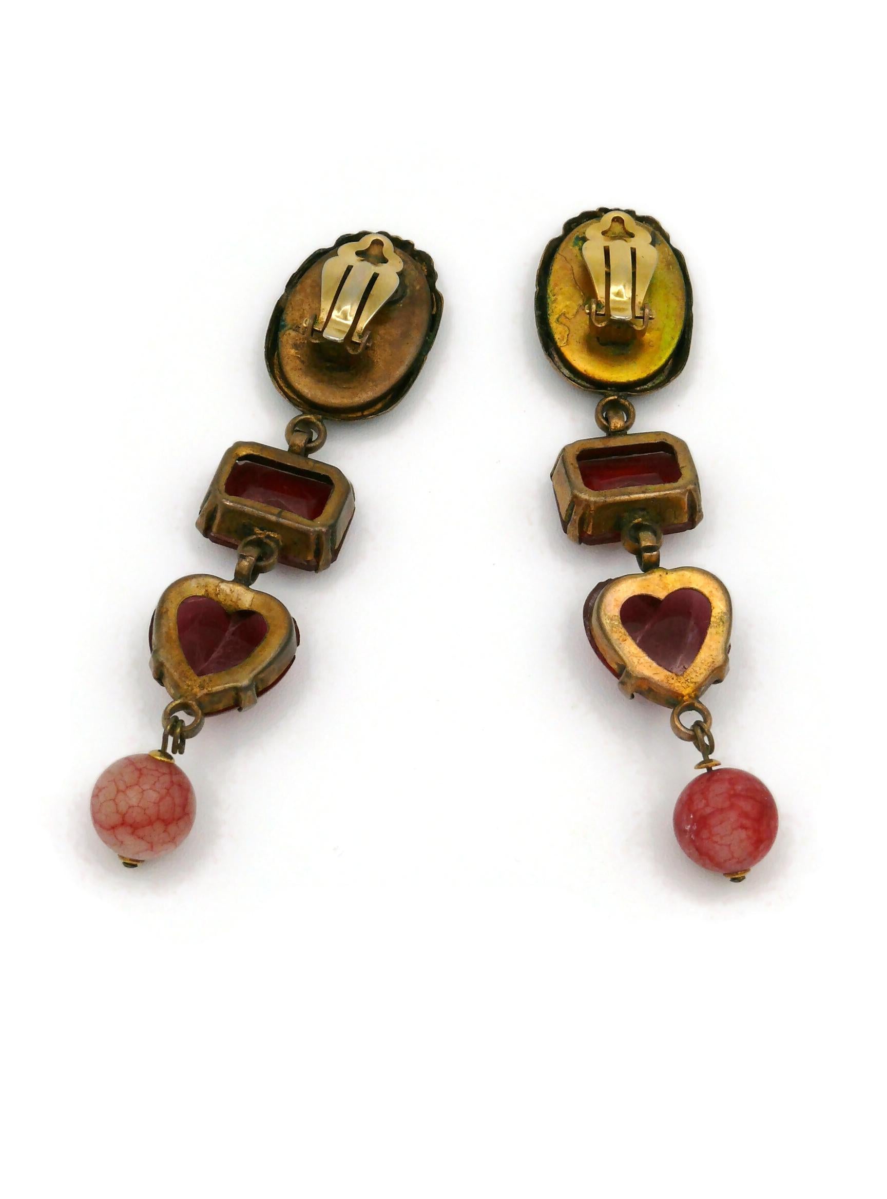 Boucles d'oreilles pendantes Scarabée Vintage de Zoe Coste en vente 2