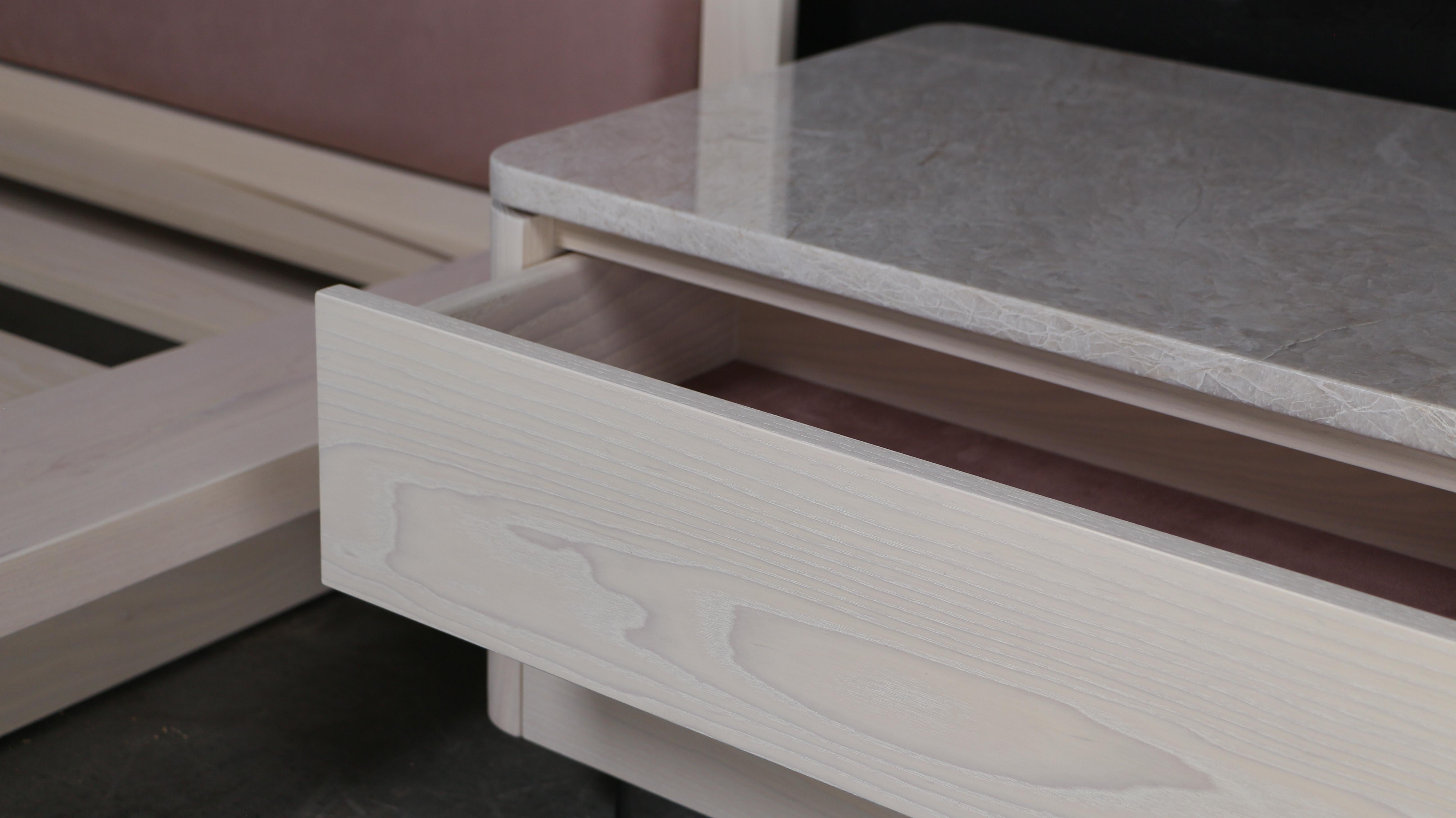 Canadian Zoë Platform Bed (Queen), by AMBROZIA, Bleached Solid Ash & Blush Suede For Sale