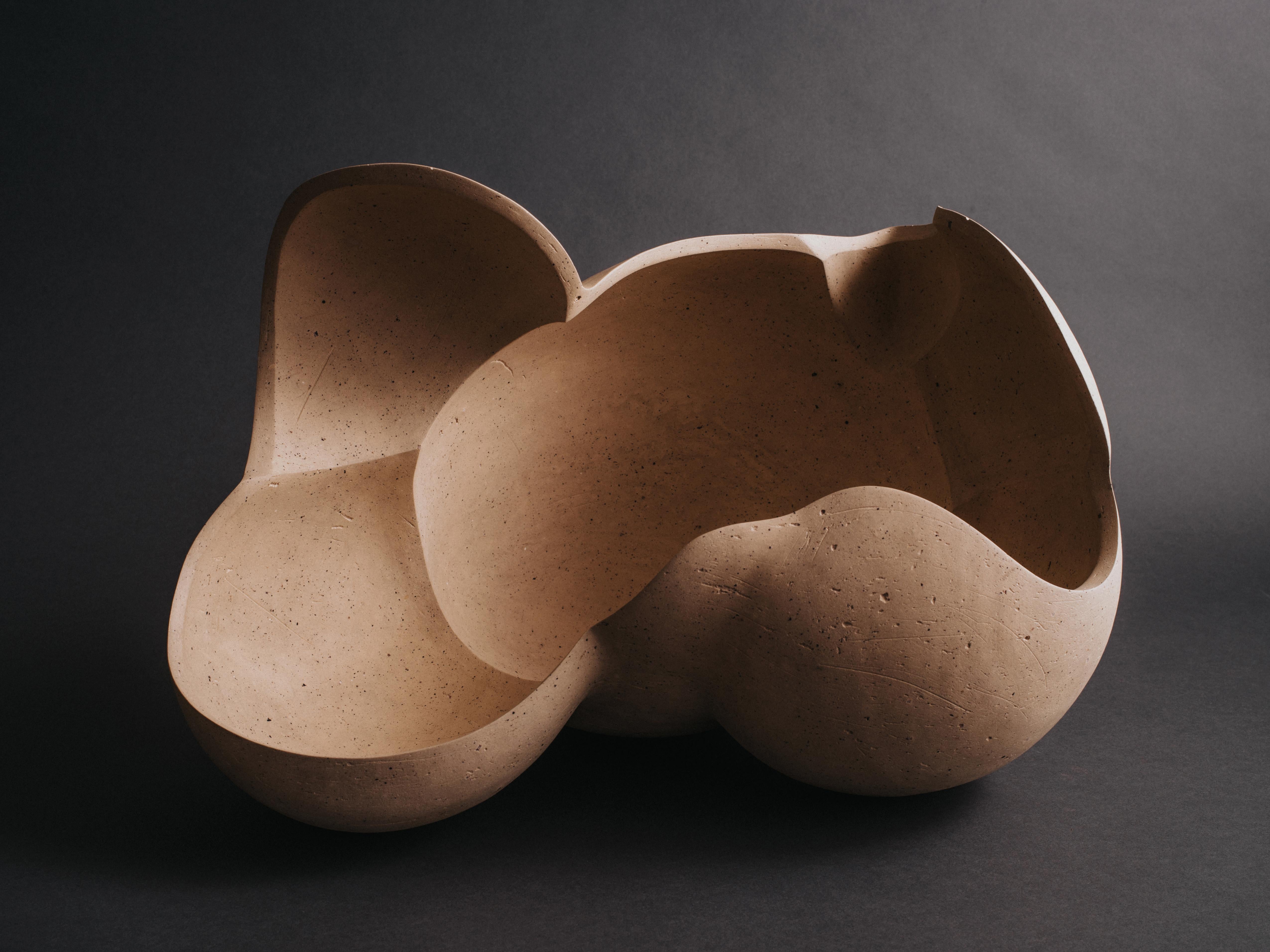 Organic Modern Zoë Powell, Ceramic Vessel 01, Magnolia Series, 2021