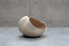 Zoë Powell, Ceramic Vessel 02, Magnolia Series, 2021