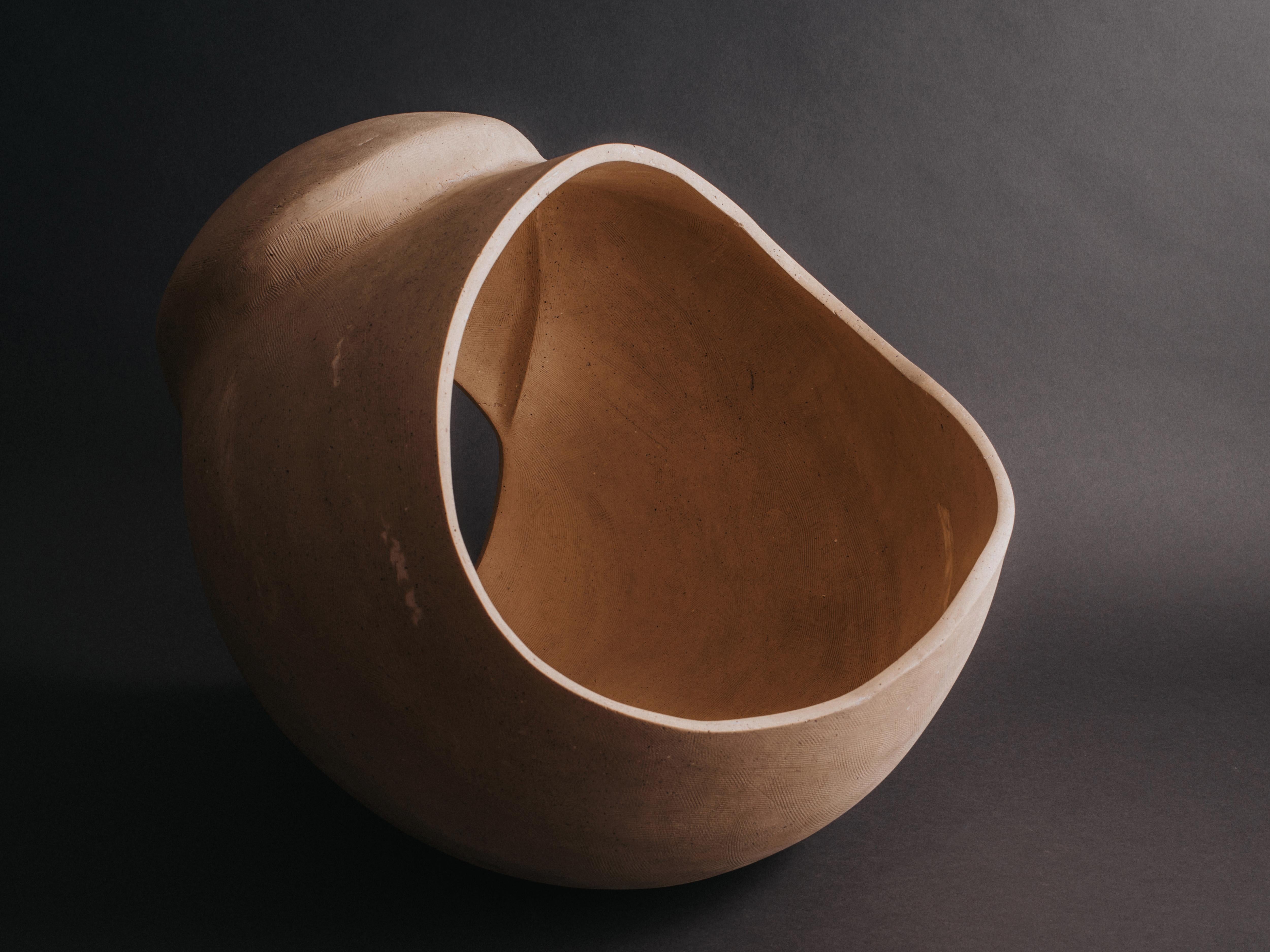 Contemporary Zoë Powell, Ceramic Vessel 03, Magnolia Series, 2021 For Sale