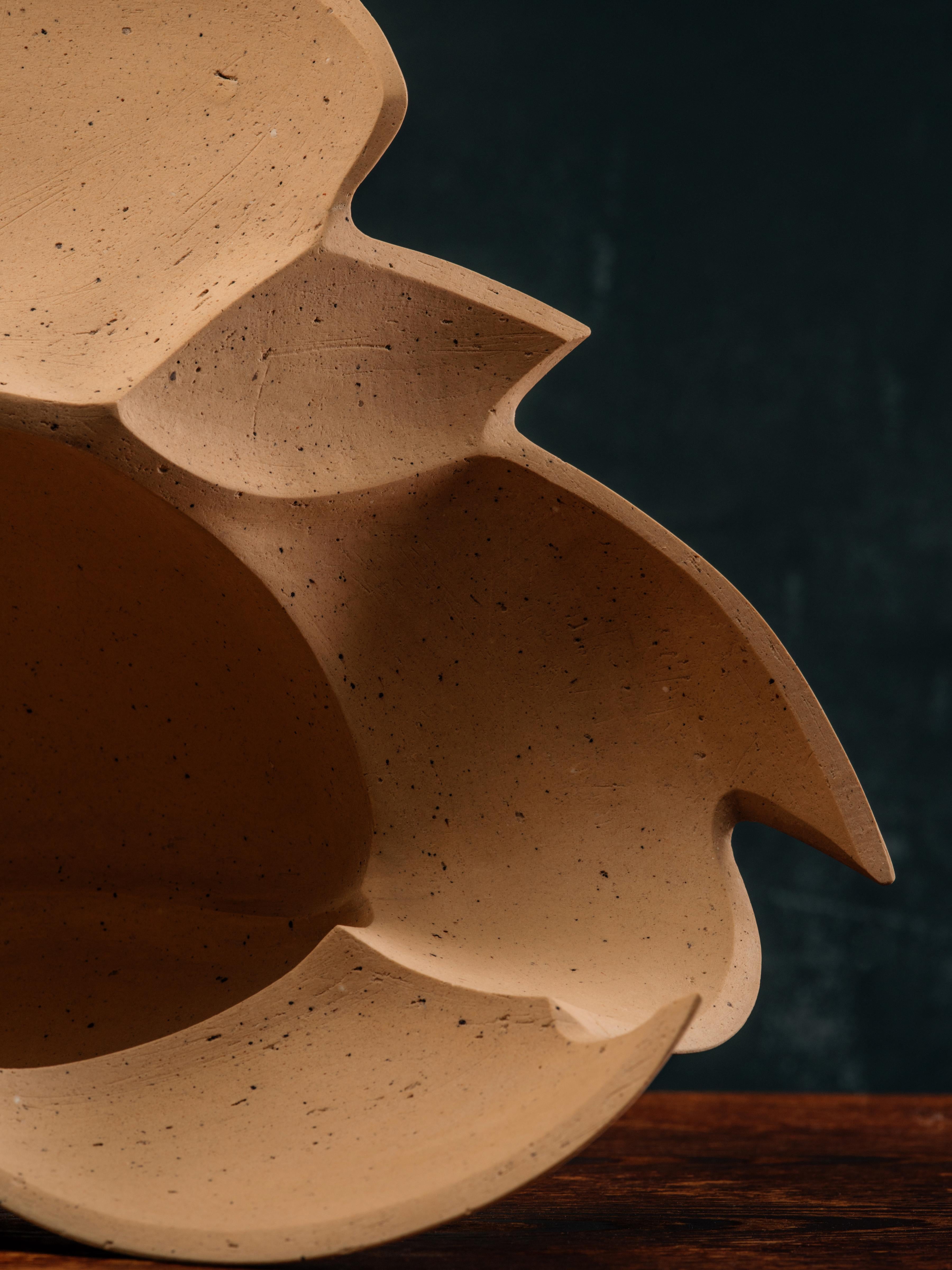 Organic Modern Zoë Powell, Ceramic Vessel 03, Perianth Series, 2021