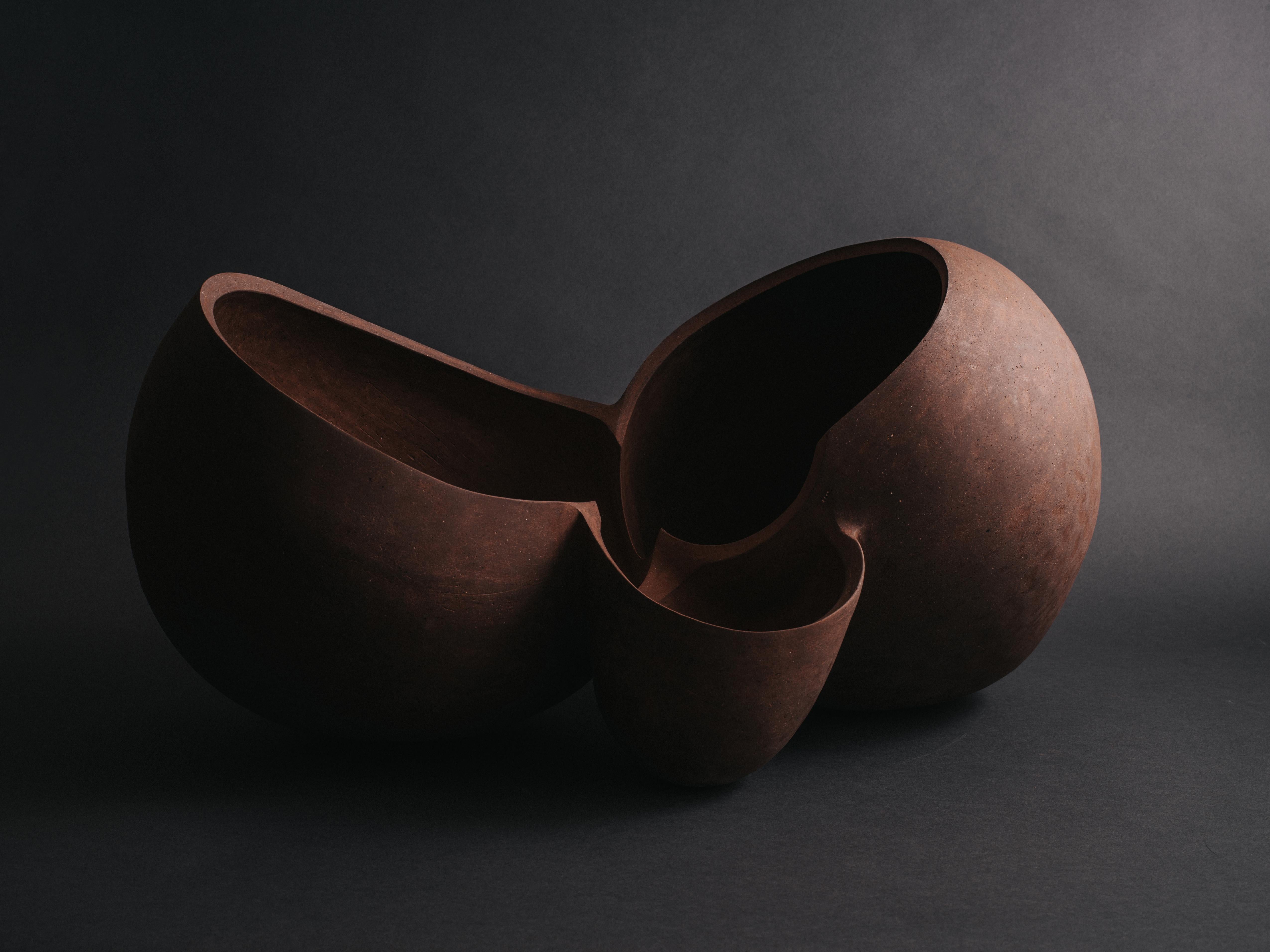 Organic Modern Zoë Powell, Ceramic Vessel 05, Magnolia Series, 2021