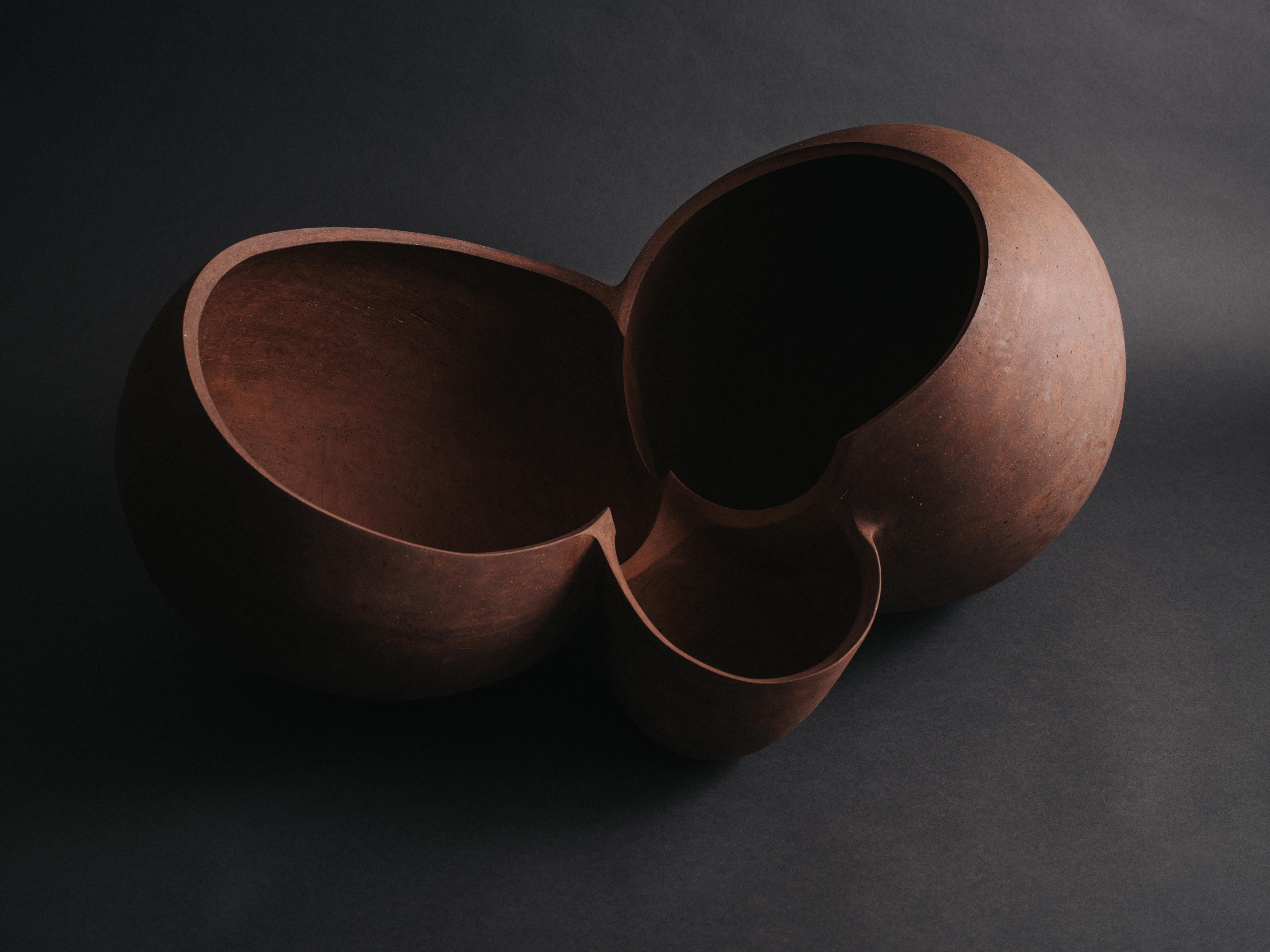 American Zoë Powell, Ceramic Vessel 05, Magnolia Series, 2021 For Sale