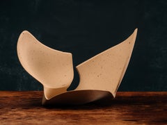 Zoë Powell, Vasija de cerámica 05, Serie Perianth, 2021