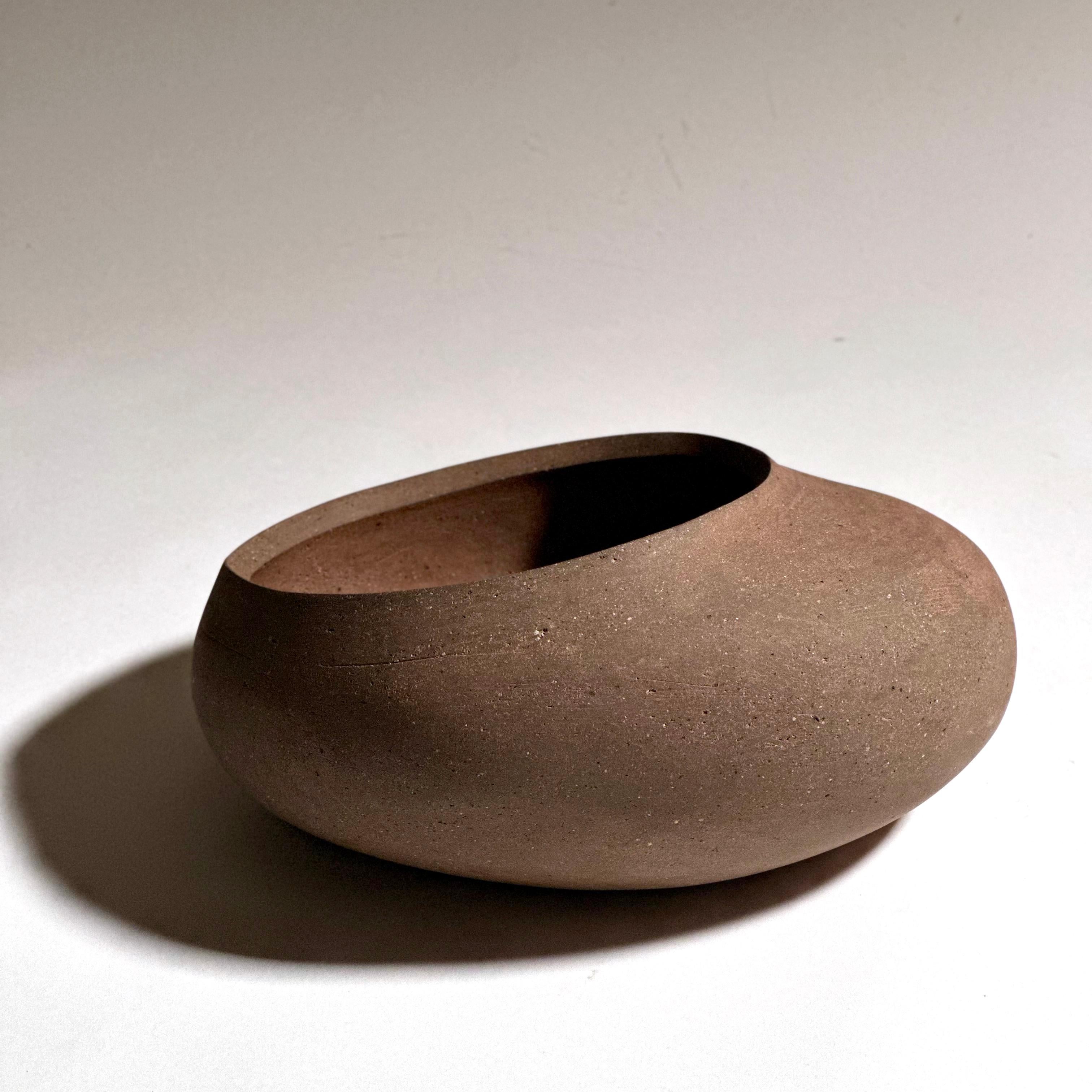 Zoë Powell, Vaso in ceramica, Serie Vestige In condizioni buone in vendita a Brooklyn, NY