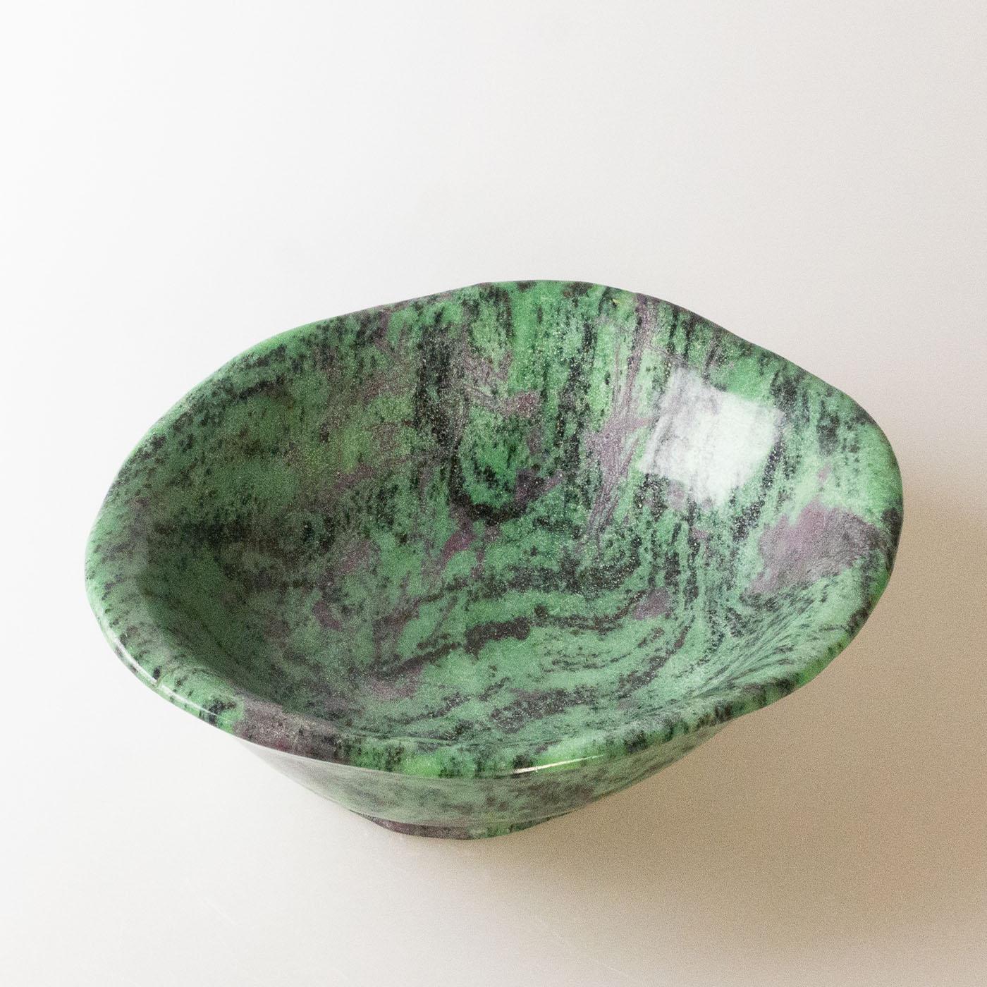 Zoisite Ruby Cup In New Condition For Sale In Milan, IT