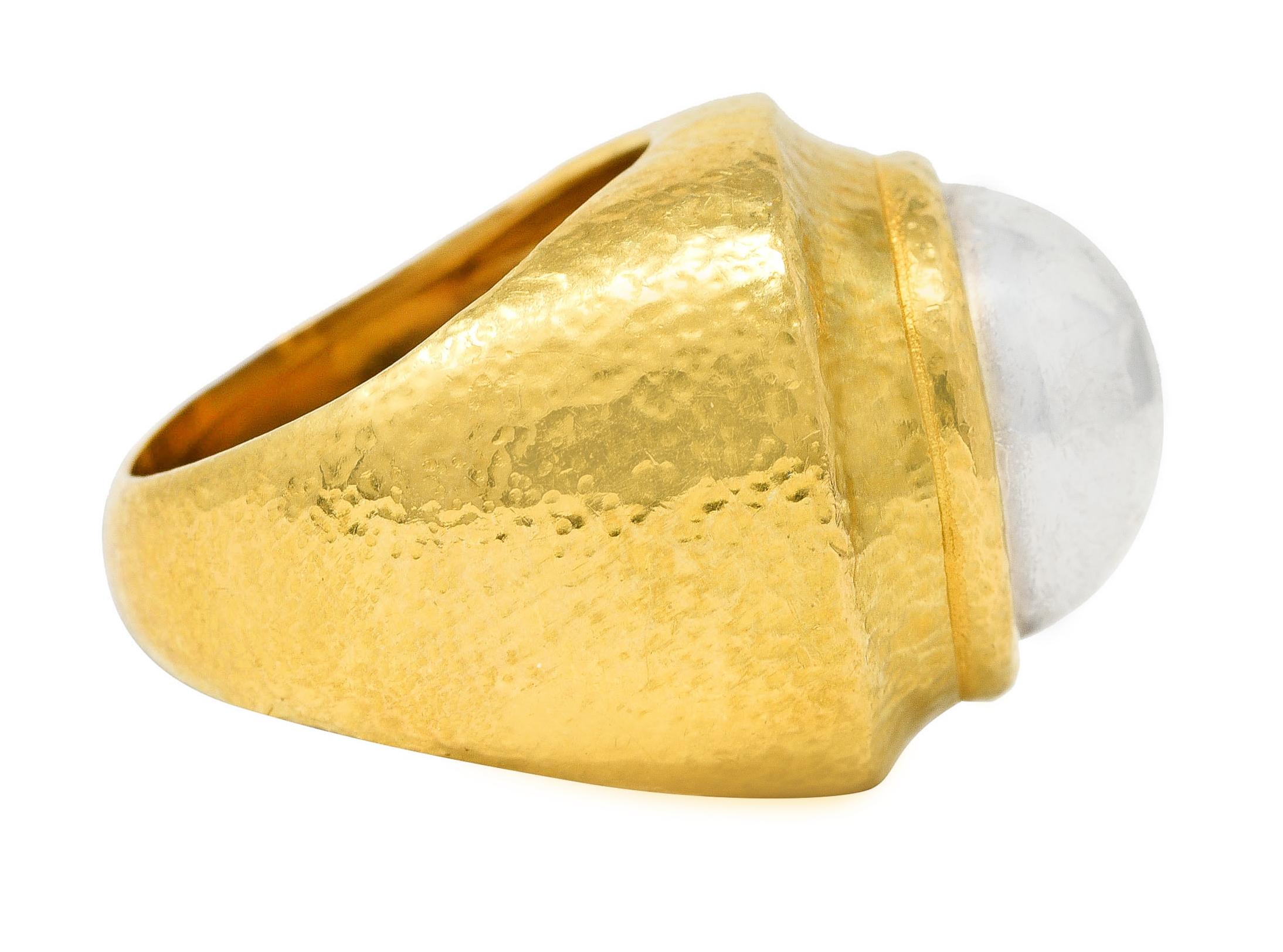 Zolatas 1980's Platinum 22 Karat Yellow Gold Hammered Dome Vintage Ring In Excellent Condition For Sale In Philadelphia, PA