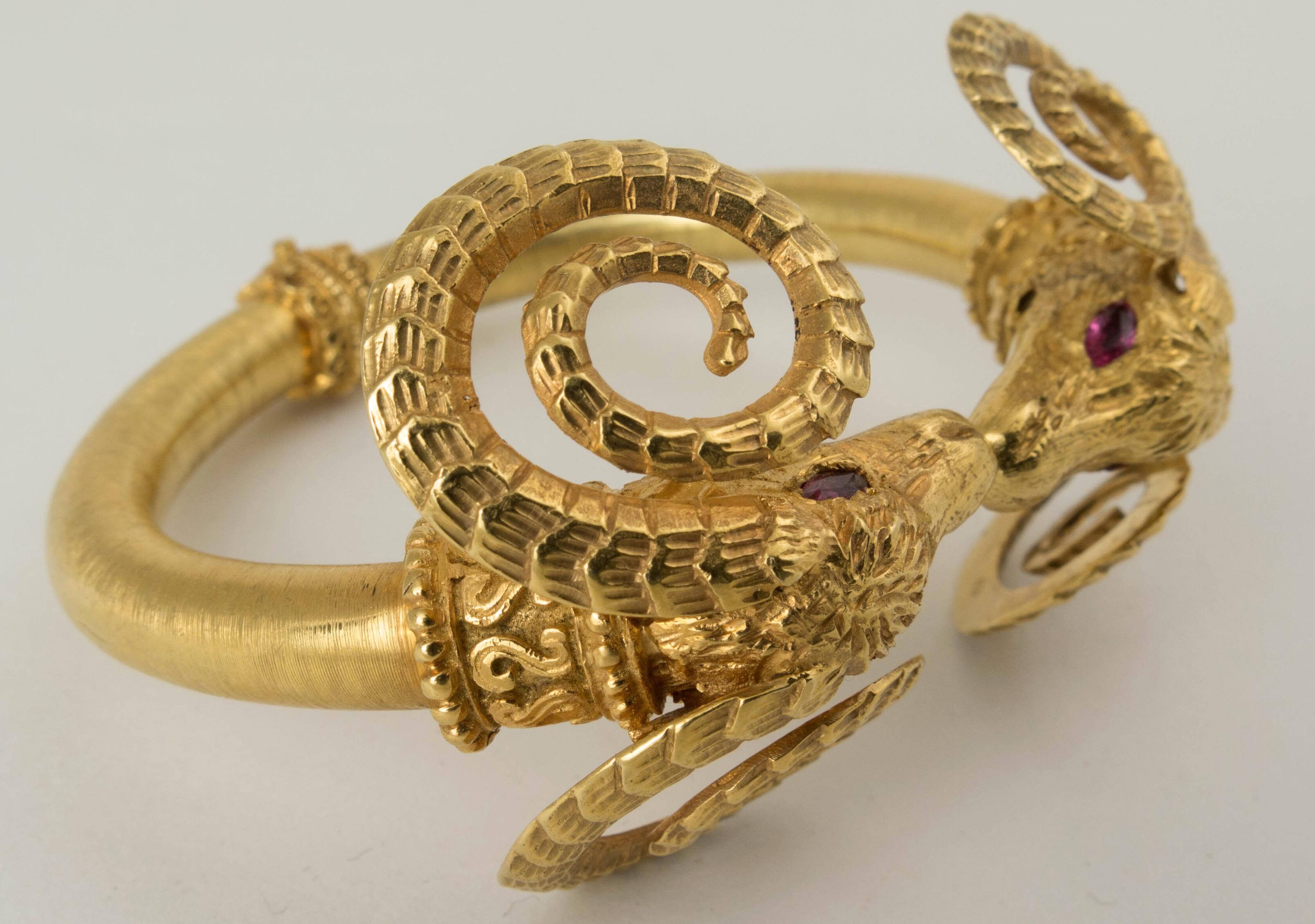 Zolotas 18 Karat Gold Two Ram Heads Bangle Bracelet 3