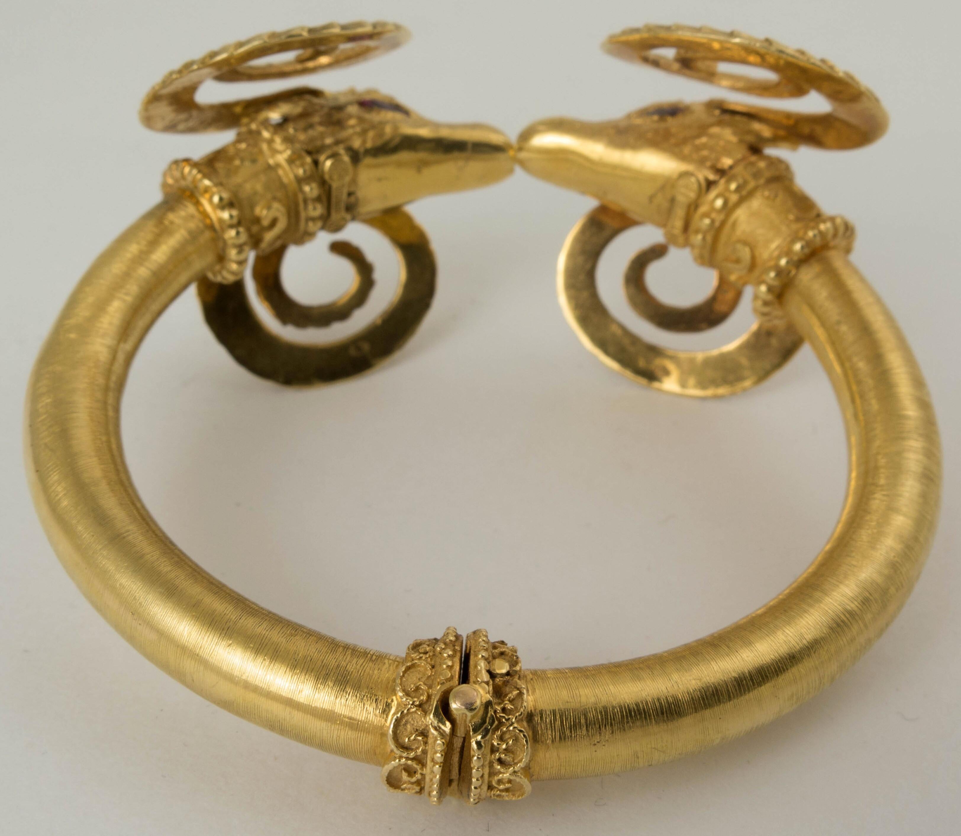 Zolotas 18 Karat Gold Two Ram Heads Bangle Bracelet 1