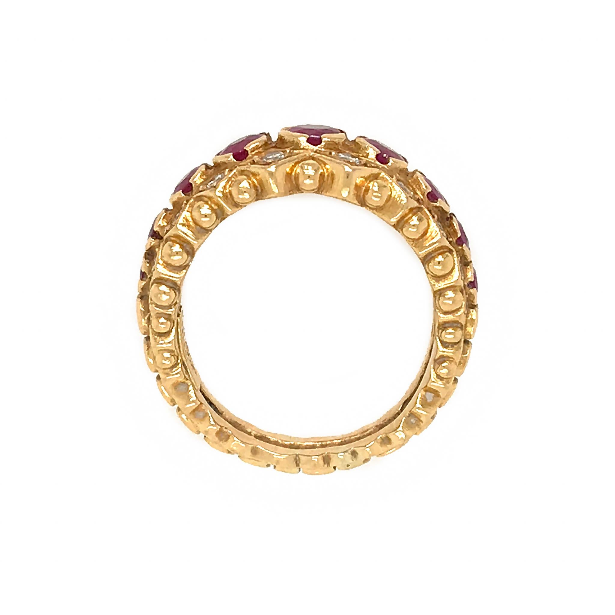 18k Yellow Gold
Ruby: 0.72 ct tw
Diamond: 0.30 ct twd
Ring Size: 7.75
Total Weight: 12 grams