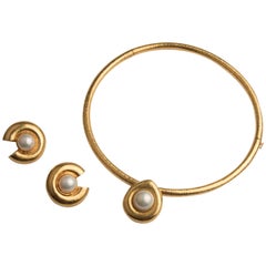 Zolotas 22k Yellow Gold and Mabé Cultured Pearl Torque Earrings and Necklace Set