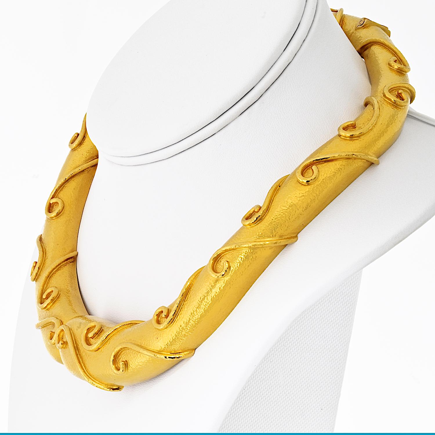 Modern Zolotas 22K Yellow Gold Collar Choker Necklace For Sale