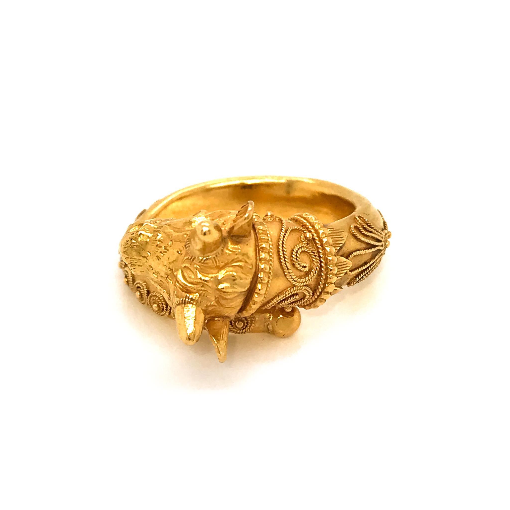 Zolotas 22 Karat Yellow Gold Vintage Greek Revival Animal Head Ring In Excellent Condition In New York, NY