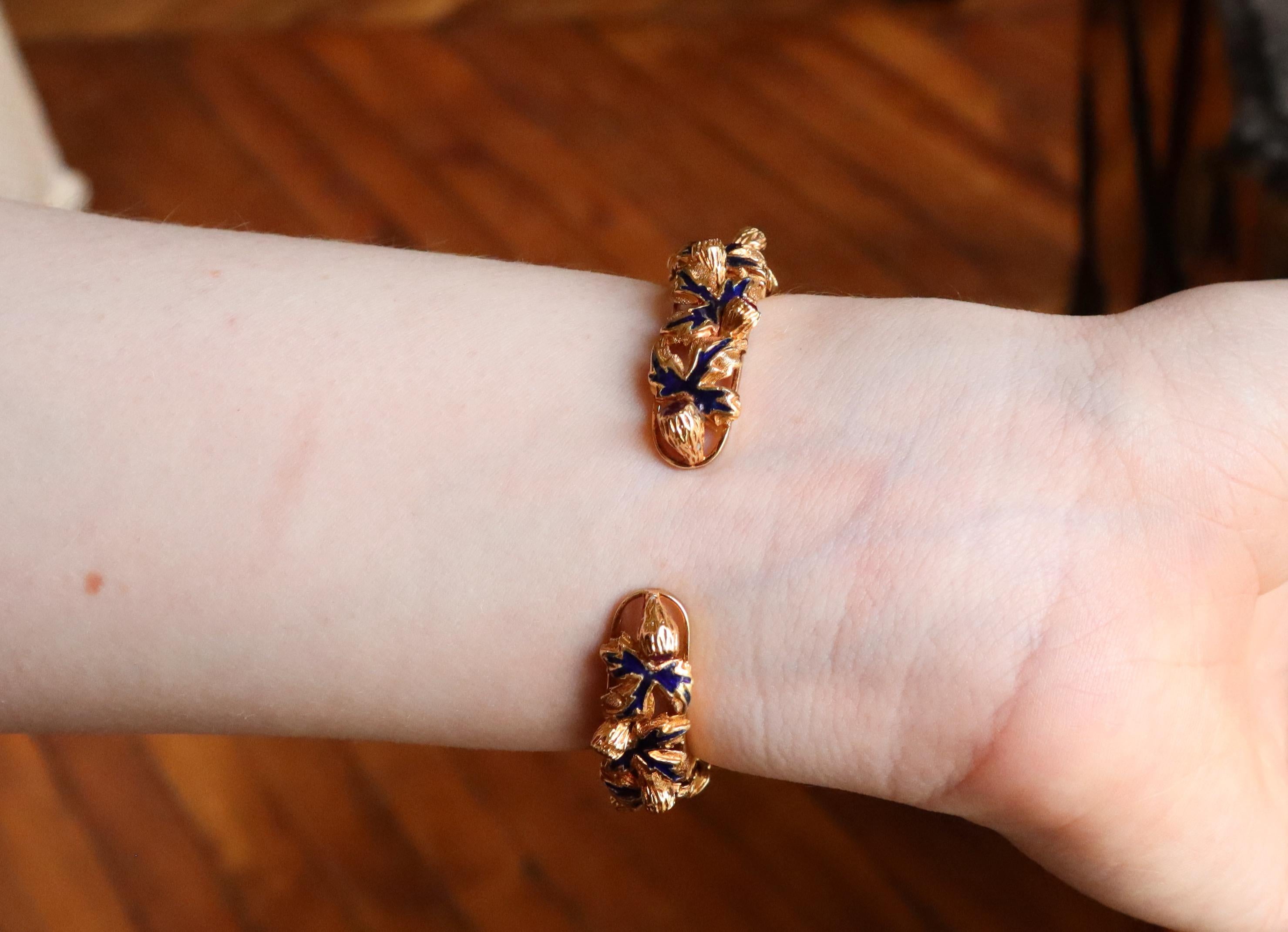 Zolotas-Armband aus 18 Karat Gelbgold mit Emaille, Rubinen und Diamanten, 1970er Jahre im Angebot 3