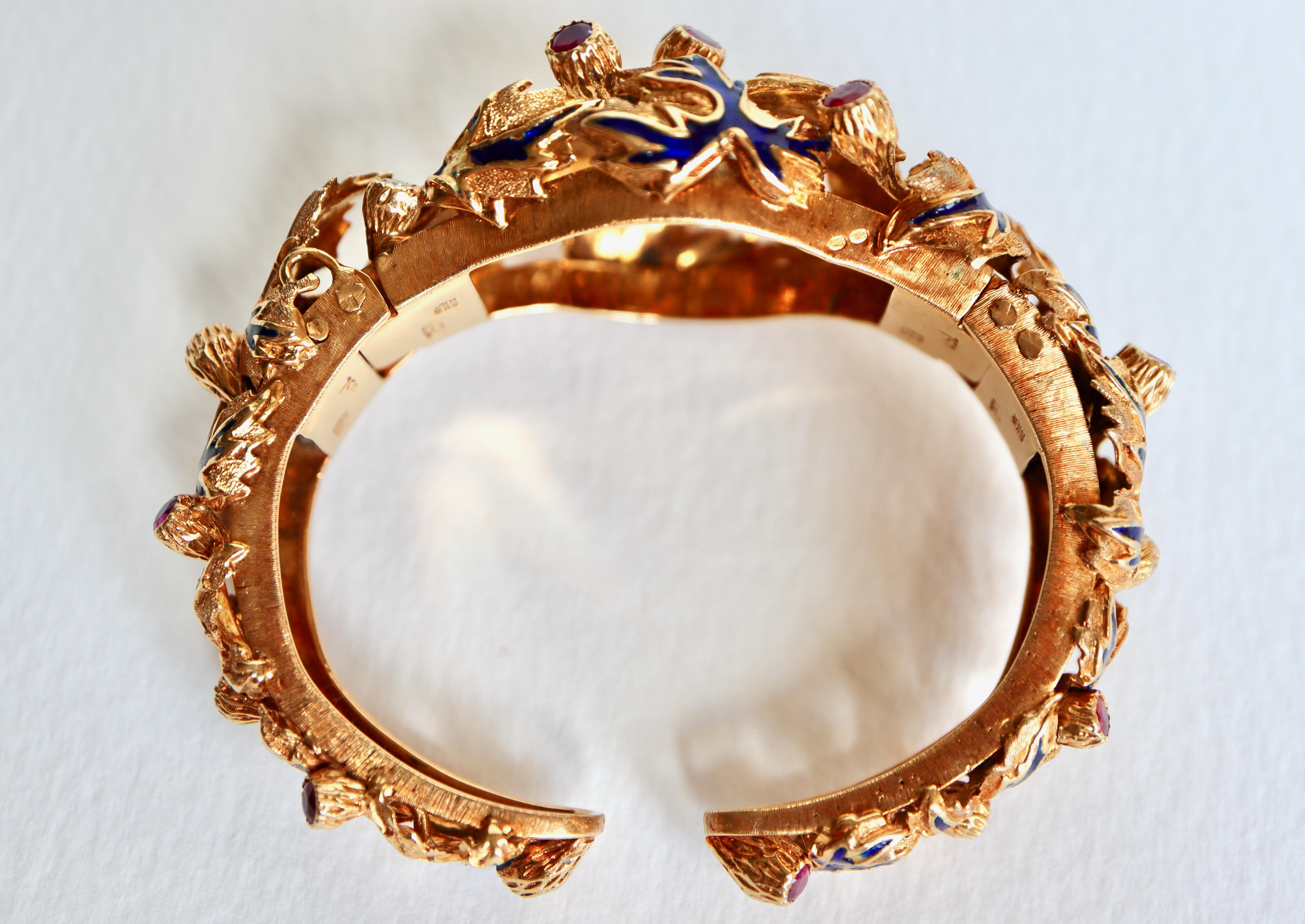 Taille brillant Bracelet Zolotas en or jaune 18 carats, émail, rubis et diamants, années 1970 en vente