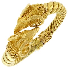 Zolotas Double Ram Head Hinged Gold Bangle