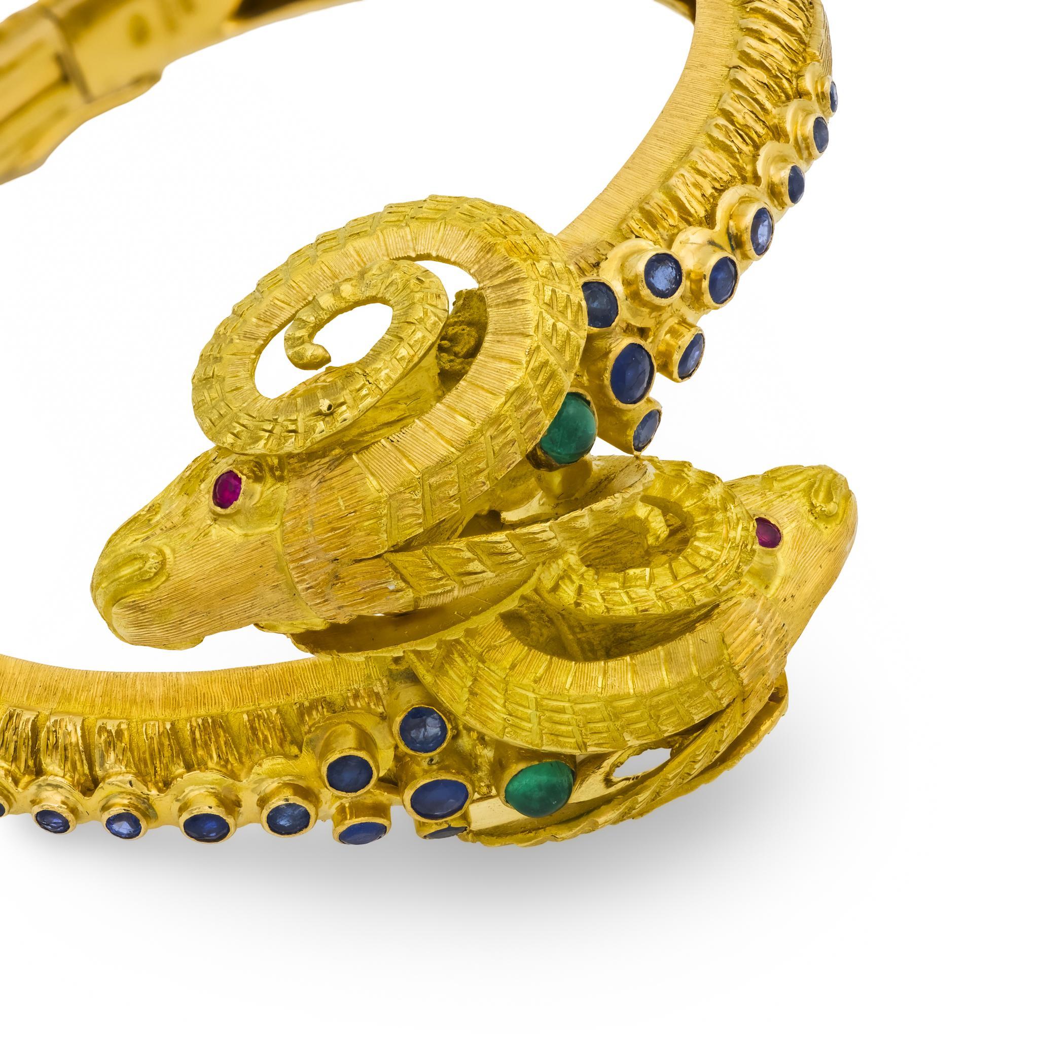 Zolotas gemstone 18k yellow gold Ram's head crossover bangle In Good Condition For Sale In Beverly Hills, CA