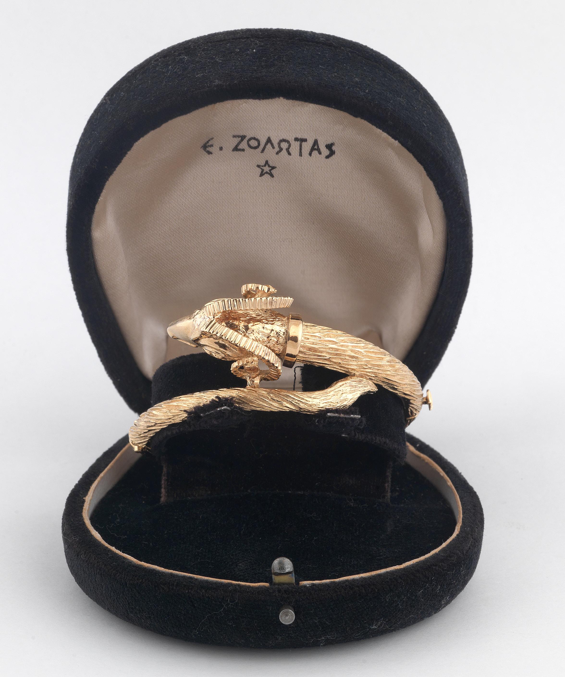 Zolotas Gold Ram's Head Bracelet In Excellent Condition In Firenze, IT