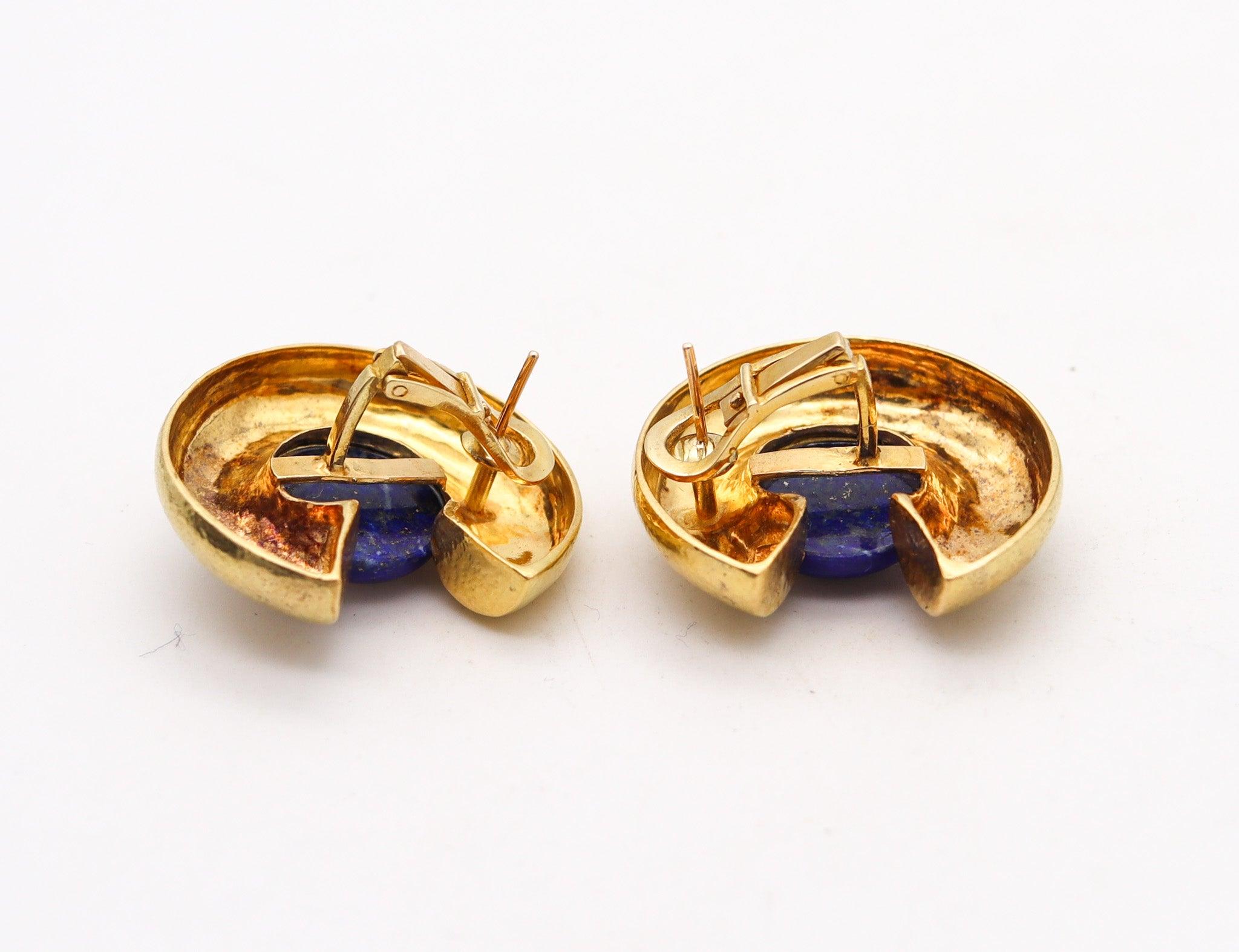 ZOLOTAS Greece Clips On Earrings in Solid 22Kt Yellow Gold With Lapis Lazuli In Excellent Condition For Sale In Miami, FL