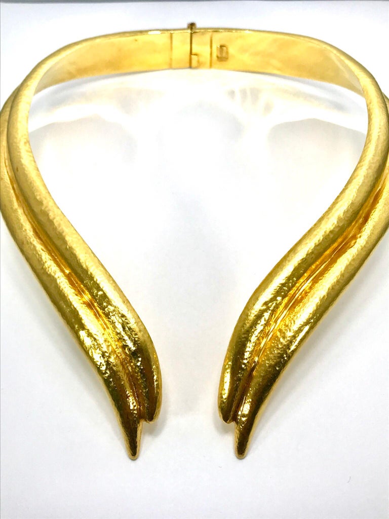 Zolotas Handcrafted 22Kt Flexible Hinged Collar Necklace in Original Neck Folder at 1stDibs