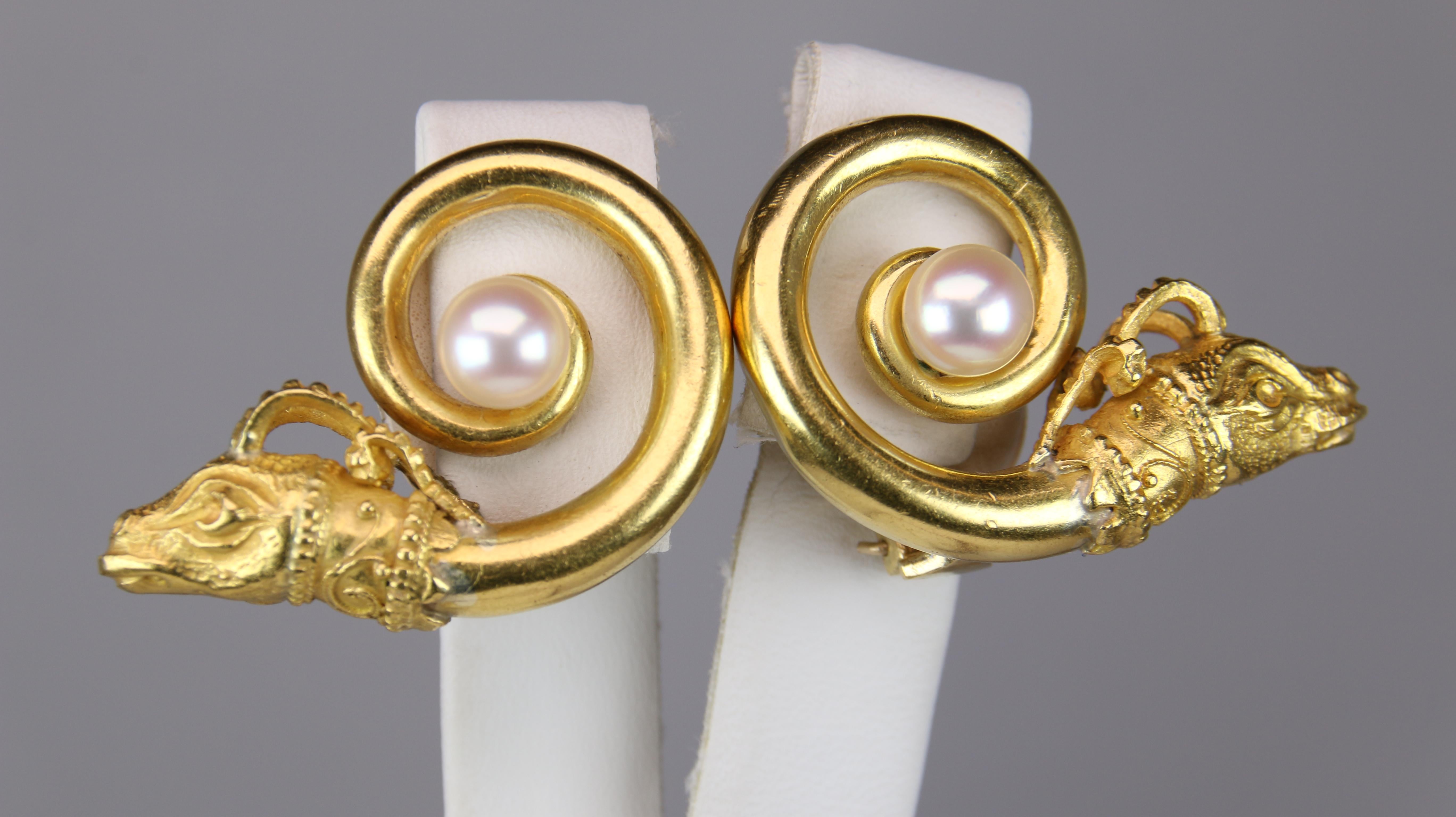 Modern Zolotas Lion and Pearl Clip-On Earrings For Sale