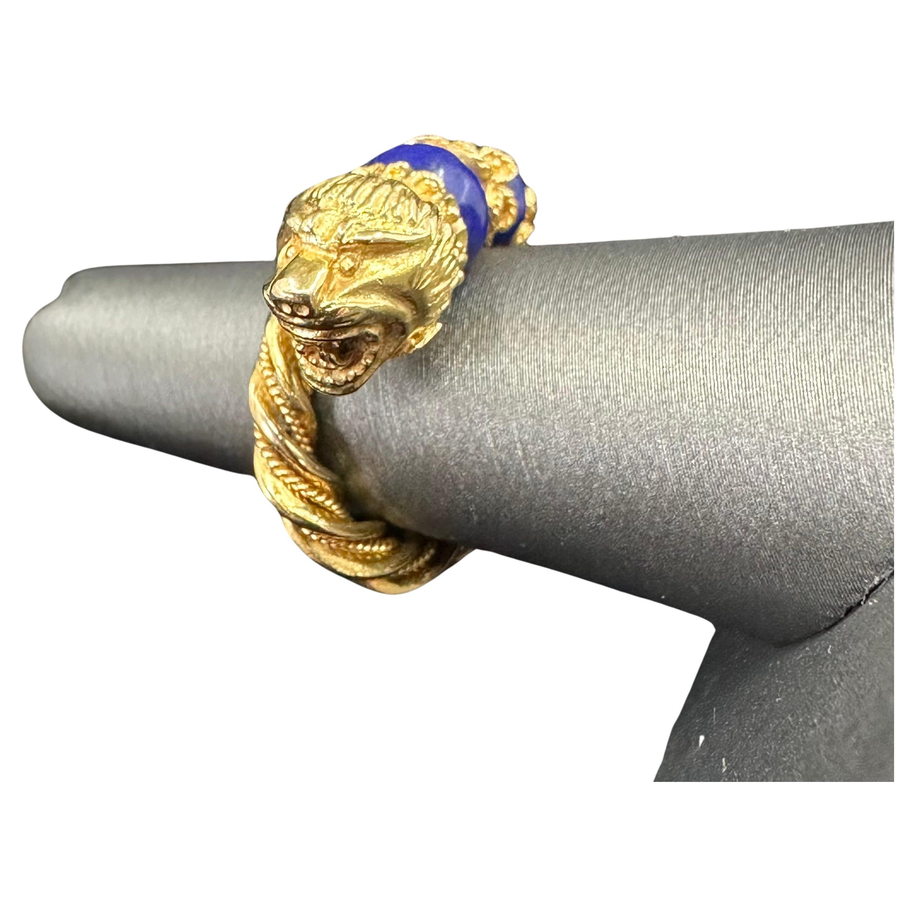 Zolotas 
Statement Ring 18K tiefes Gelbgold und 2 Lapis Lazuli Perlen zusammen, gedrehte goldene Corde, die sich um den Finger wickeln, offener Bandring, bequem
12 grans 
Größe 6
