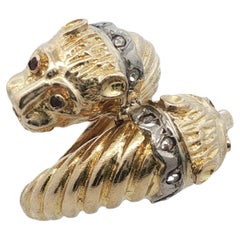 Zolotas Two Head Lion Diamond 18 Karat Yellow Gold Ring Vintage
