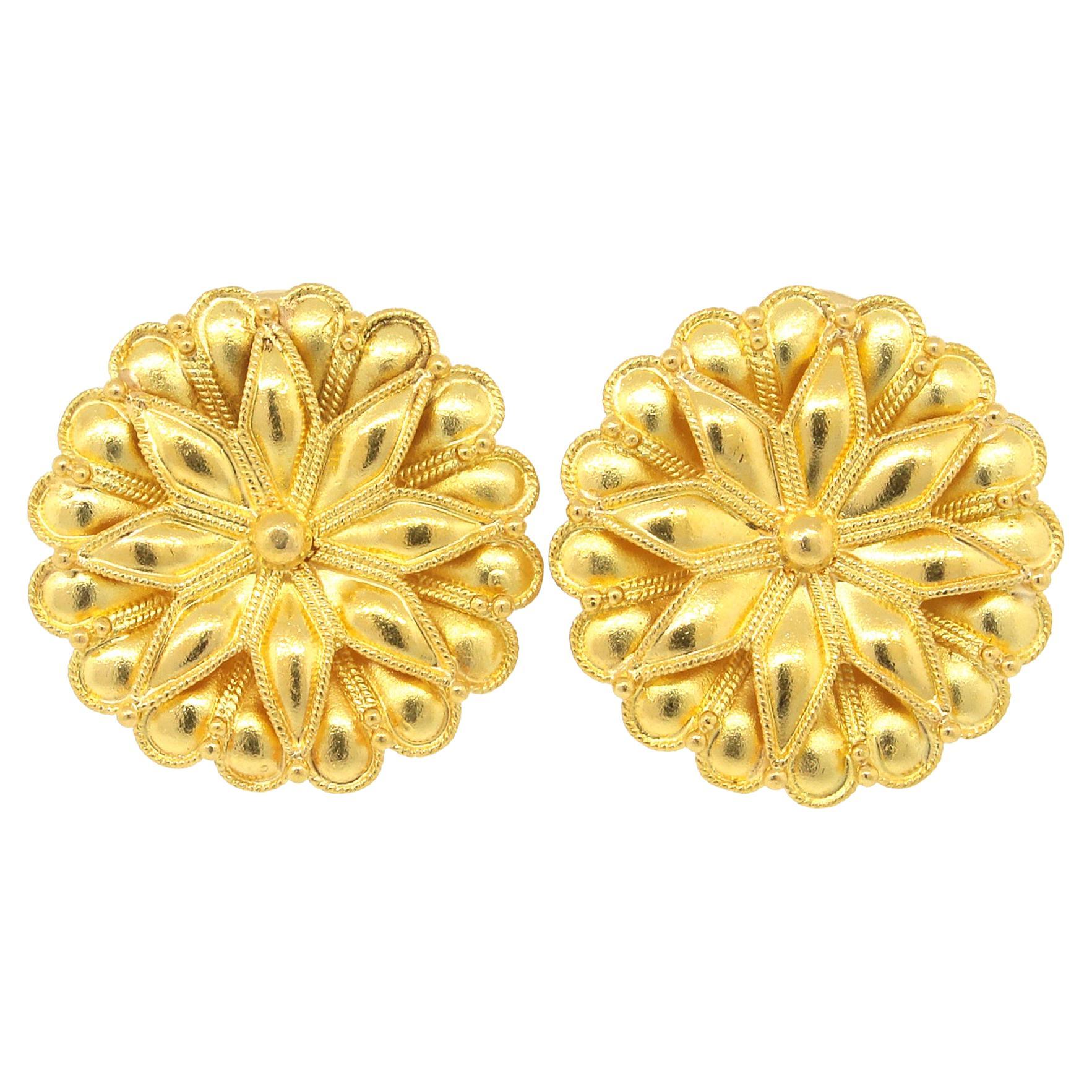 Zolotas Vintage Floral Yellow Gold Clip-on Earrings For Sale