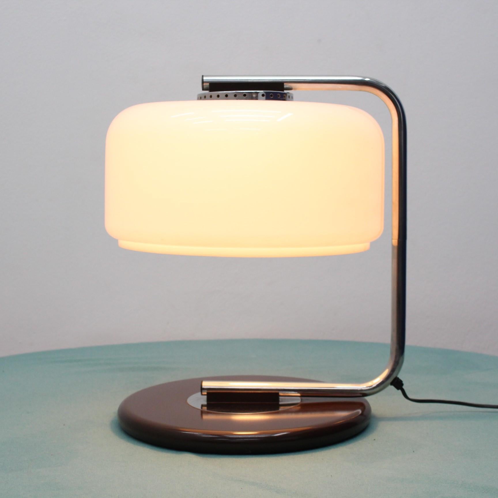 Mid-Century Modern Zonca Mid-Century Chrome Metal and White Glass Swivel Table Lamp, Italy, 1970s