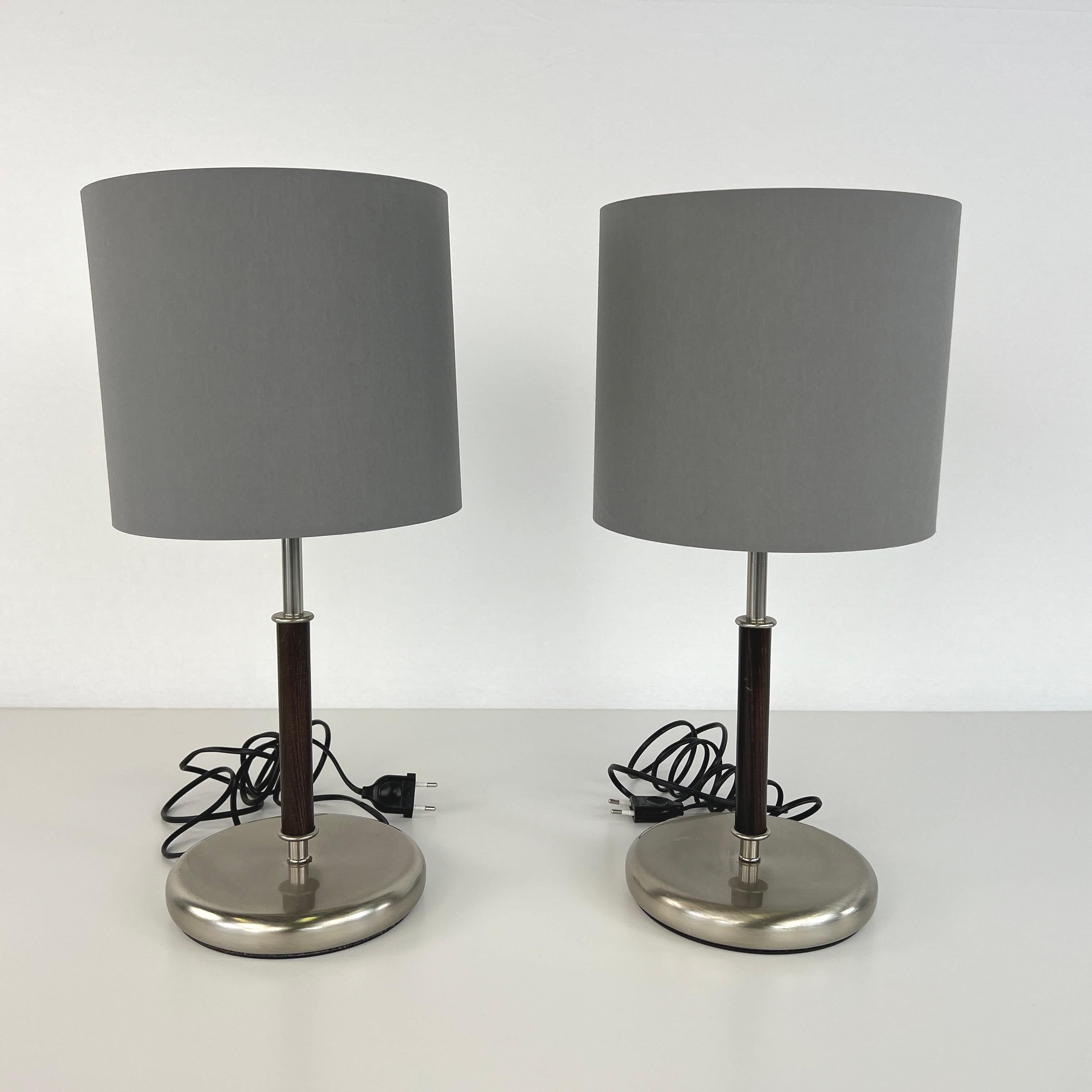 Dimensions: H 18.5” x W base 8.5”

Pair of Italian Zonca Voghera table lamps with dark grey lampshades.
Please see our other listings for ideas and matching pieces.

Condition: Condition consistent with age. Please observe the pictures