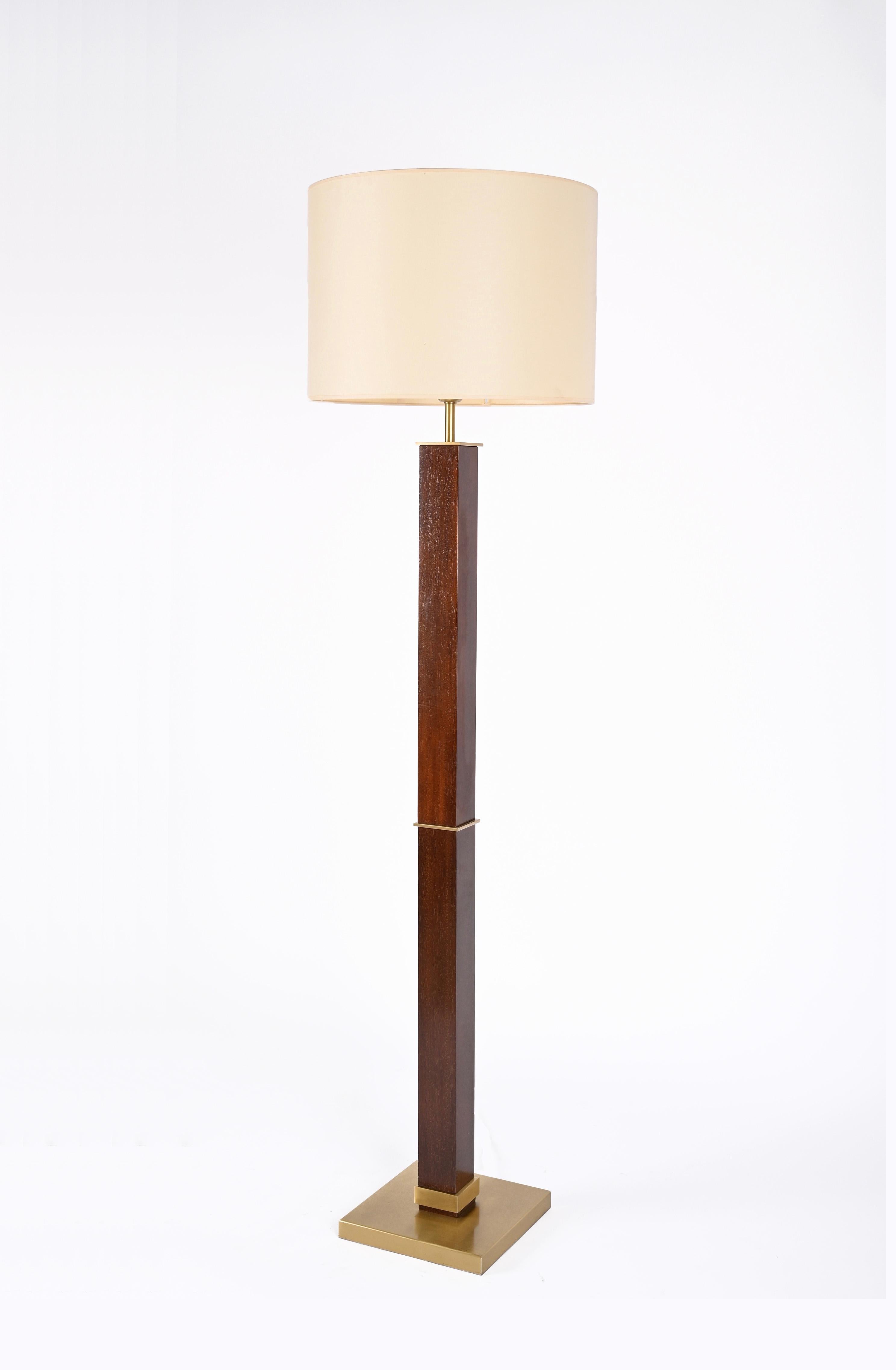 Zonca Voghera Minimale italienische Stehlampe aus Holz und Messing aus der Mitte des Jahrhunderts, 1980er Jahre im Angebot 5