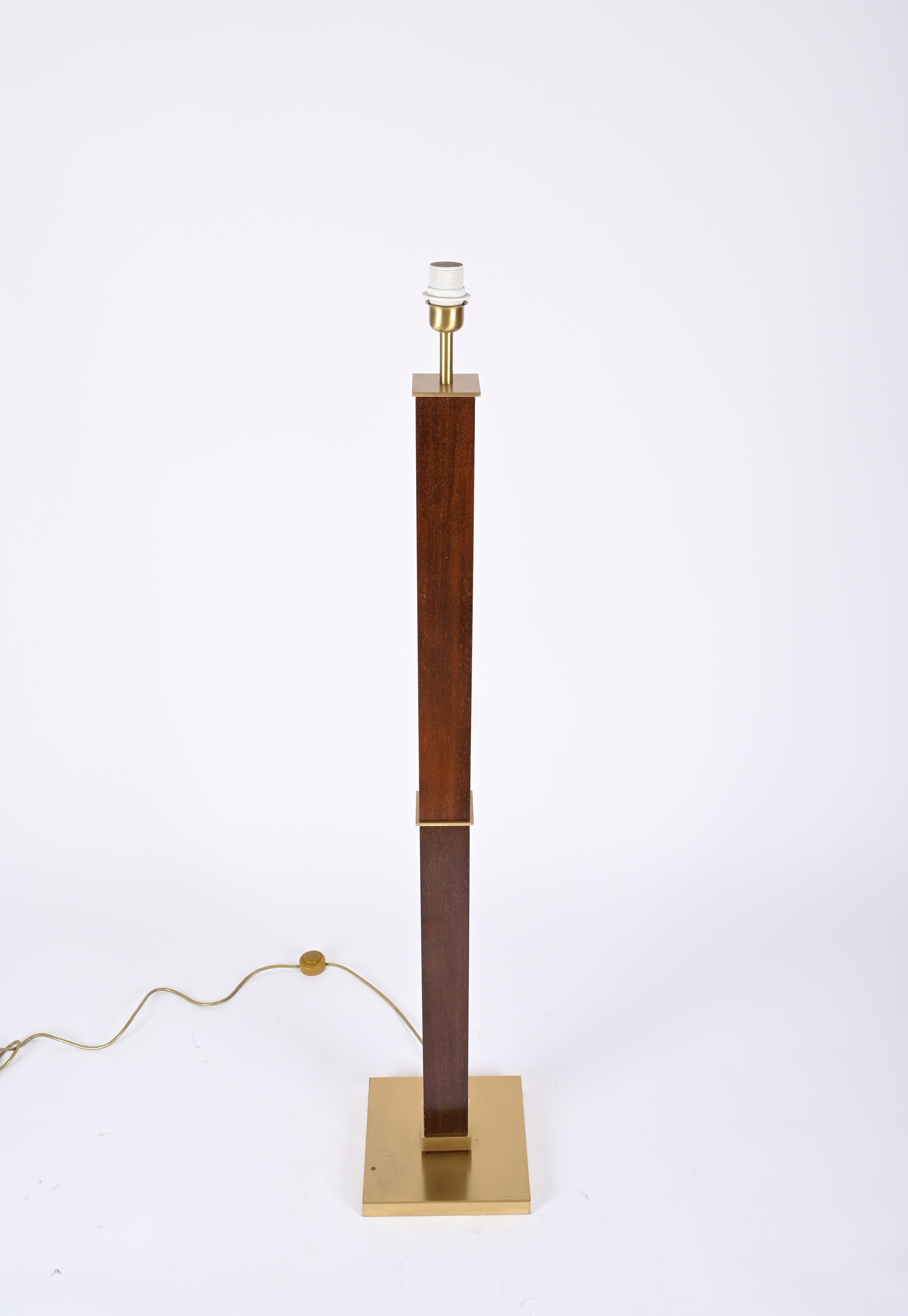 Zonca Voghera Minimale italienische Stehlampe aus Holz und Messing aus der Mitte des Jahrhunderts, 1980er Jahre (Italienisch) im Angebot