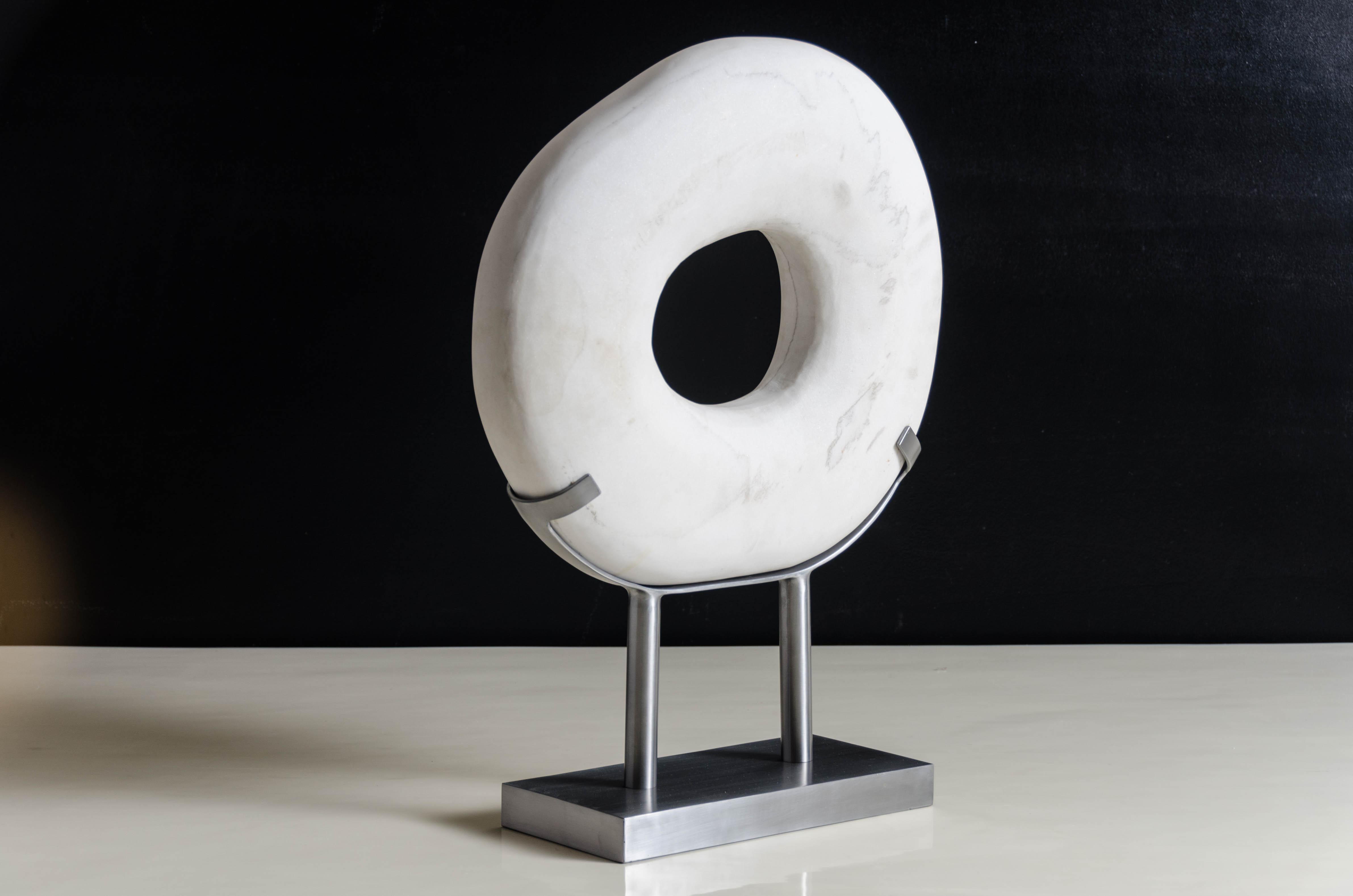 Scultura Zong Bi su supporto in acciaio
Han Bai Yu stone
Scolpito a mano
Edizione limitata.