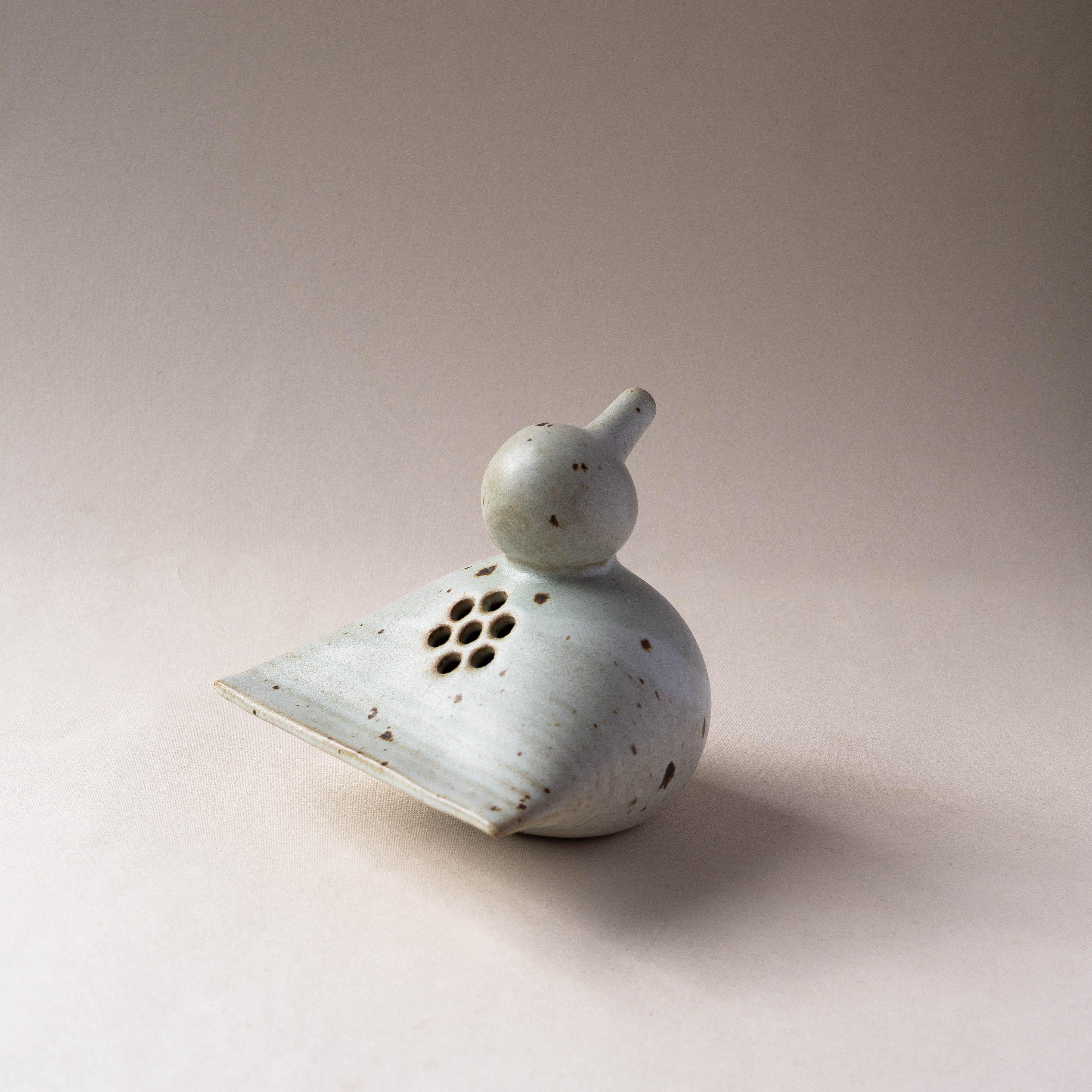 Français Vase Zoomorphe en Céramique Fleur Grenouille - Vase Décoratif Animal Oiseau - France 1960s en vente