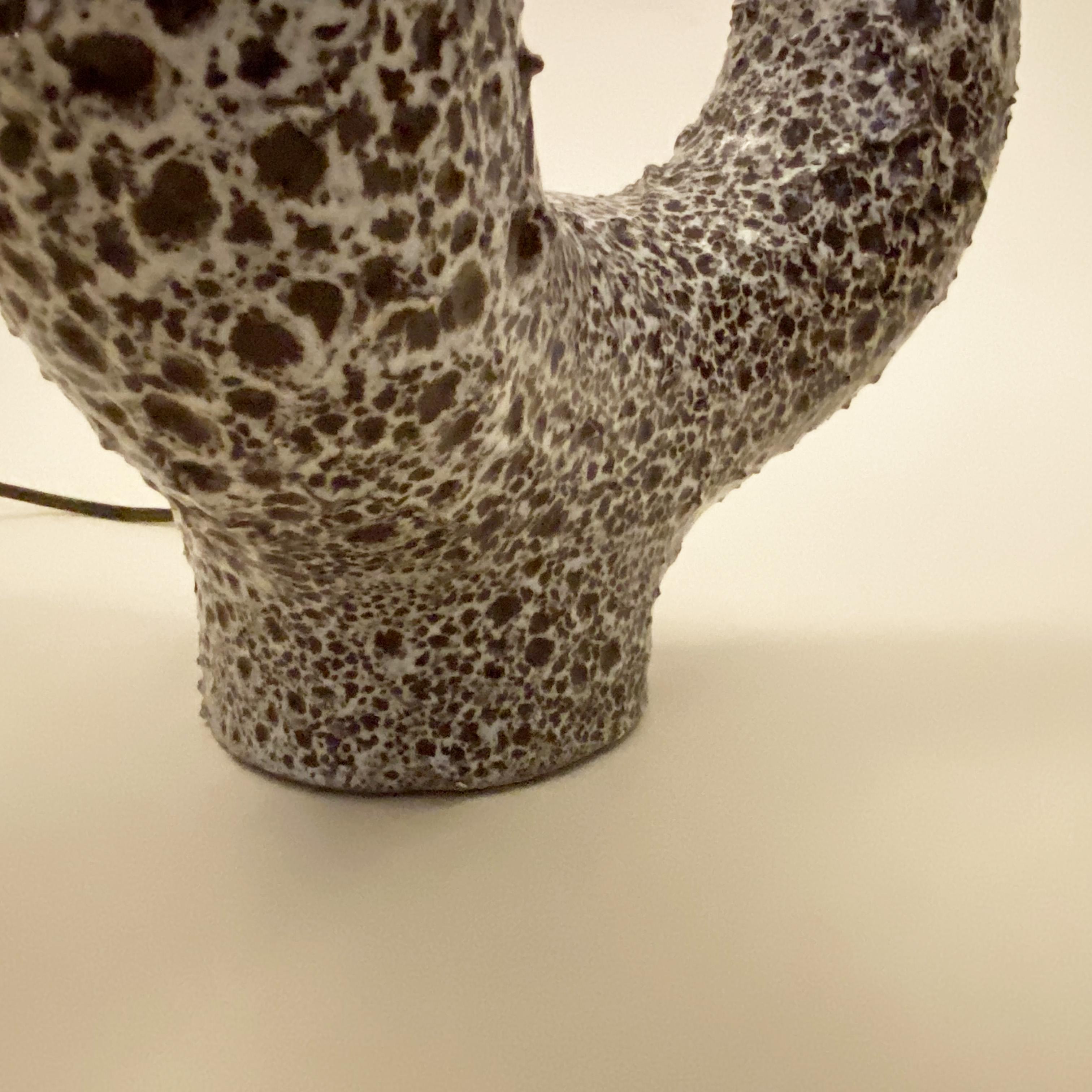 Mid-Century Modern Lampe zoomorphe en céramique par Dominique Marino Le Vaucour Vallauris, France, années 1950.