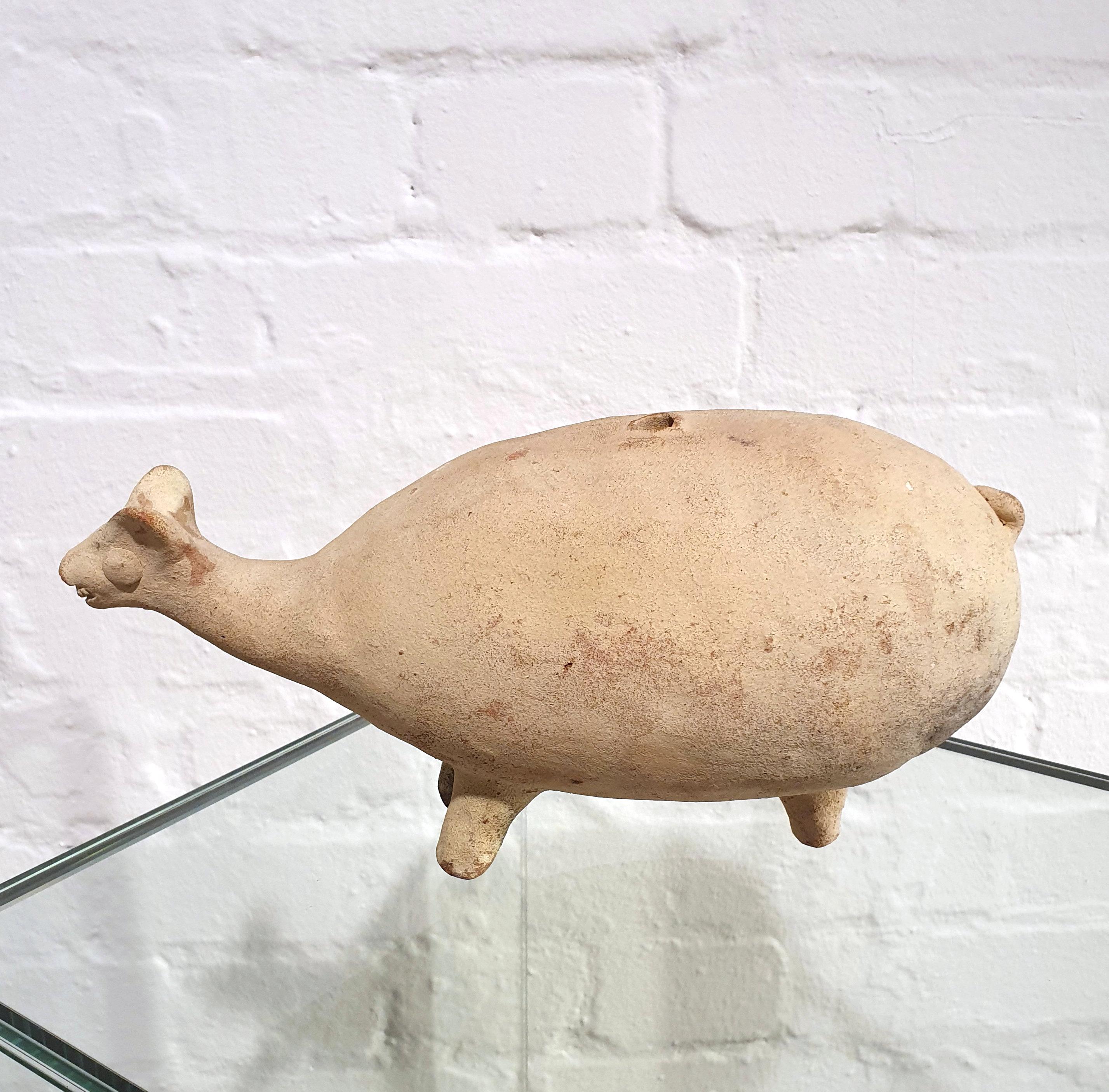 18th Century and Earlier Zoomorphic Llama Vessel with an Elongated Body For Sale