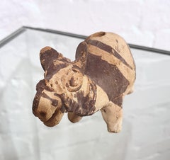 Vaisseau zoomorphe d'un lama avec un harnais noir à glissière