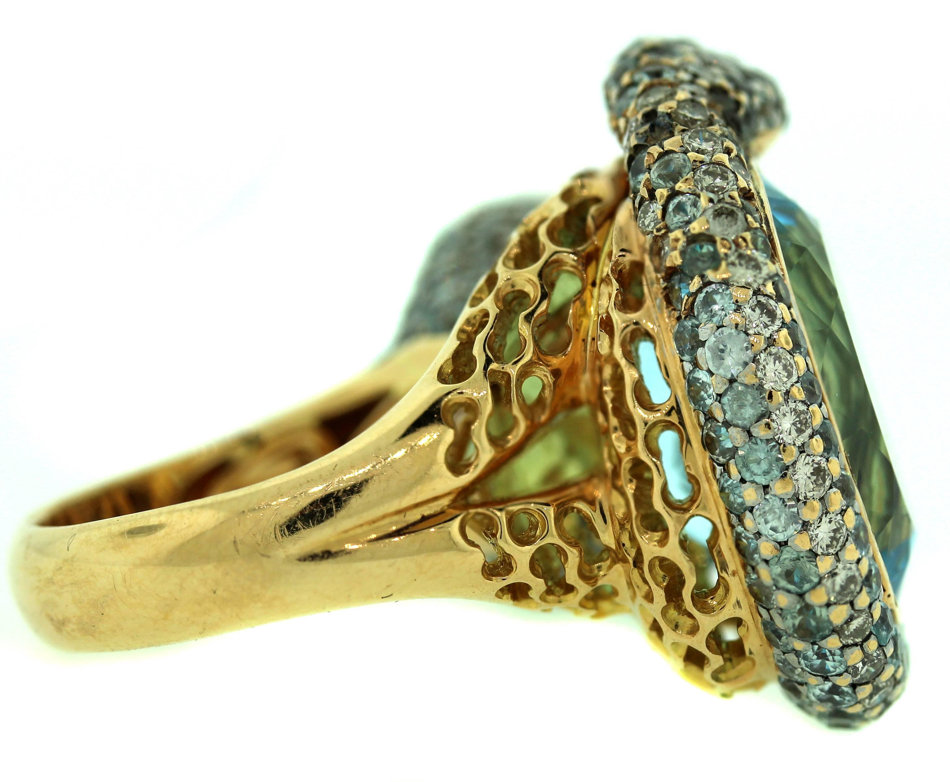 Zorab 18 Karat Gelbgold Ring mit Aqumarin in Form eines Saphirs, Diamant und Tiger im Angebot 1