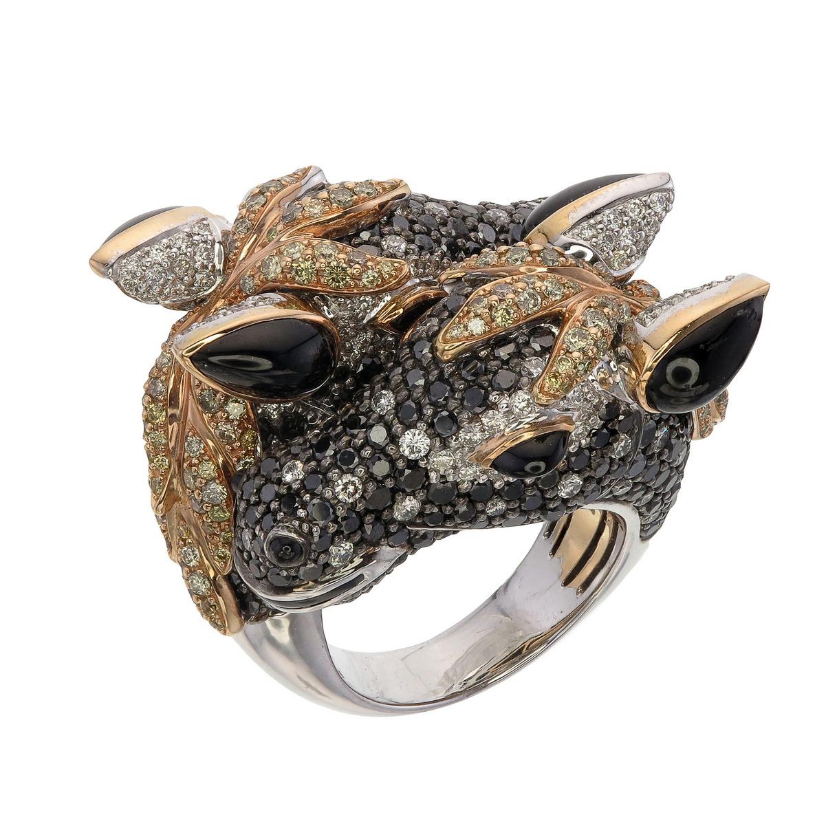 Sauvage Collection-one of a kind

Introducing our exquisite Two-Faced Horse Ring, a true masterpiece that seamlessly combines the grace and power of these majestic creatures with the timeless elegance of black and white diamonds.
Crafted with